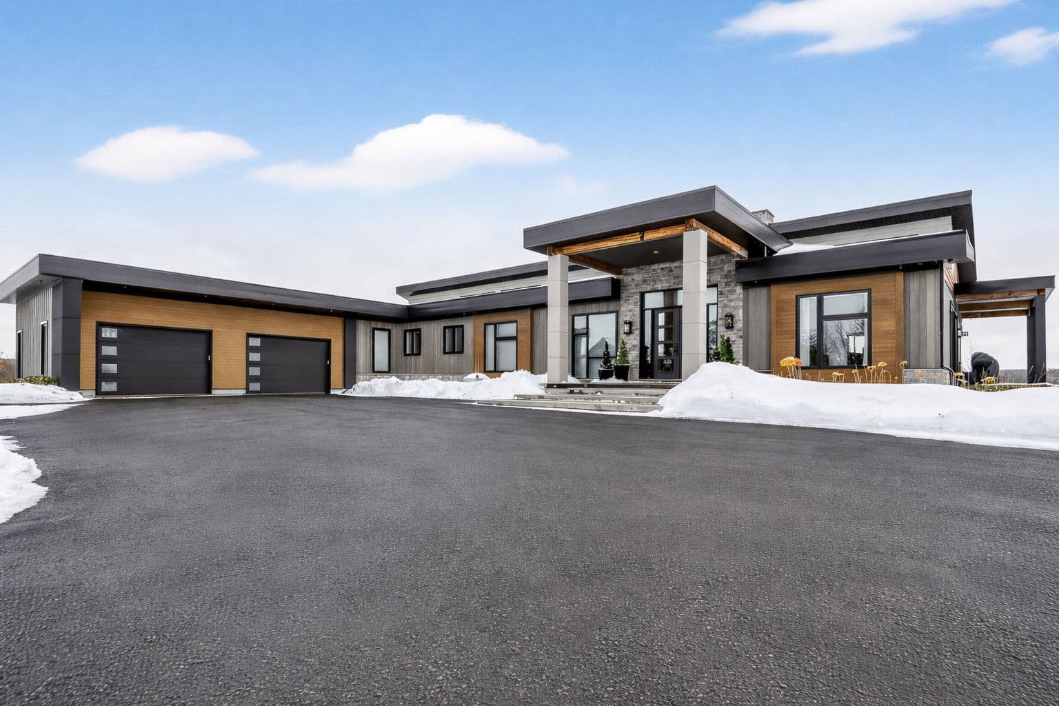 807 Ganton Road, Uxbridge, ON L9P 1R3