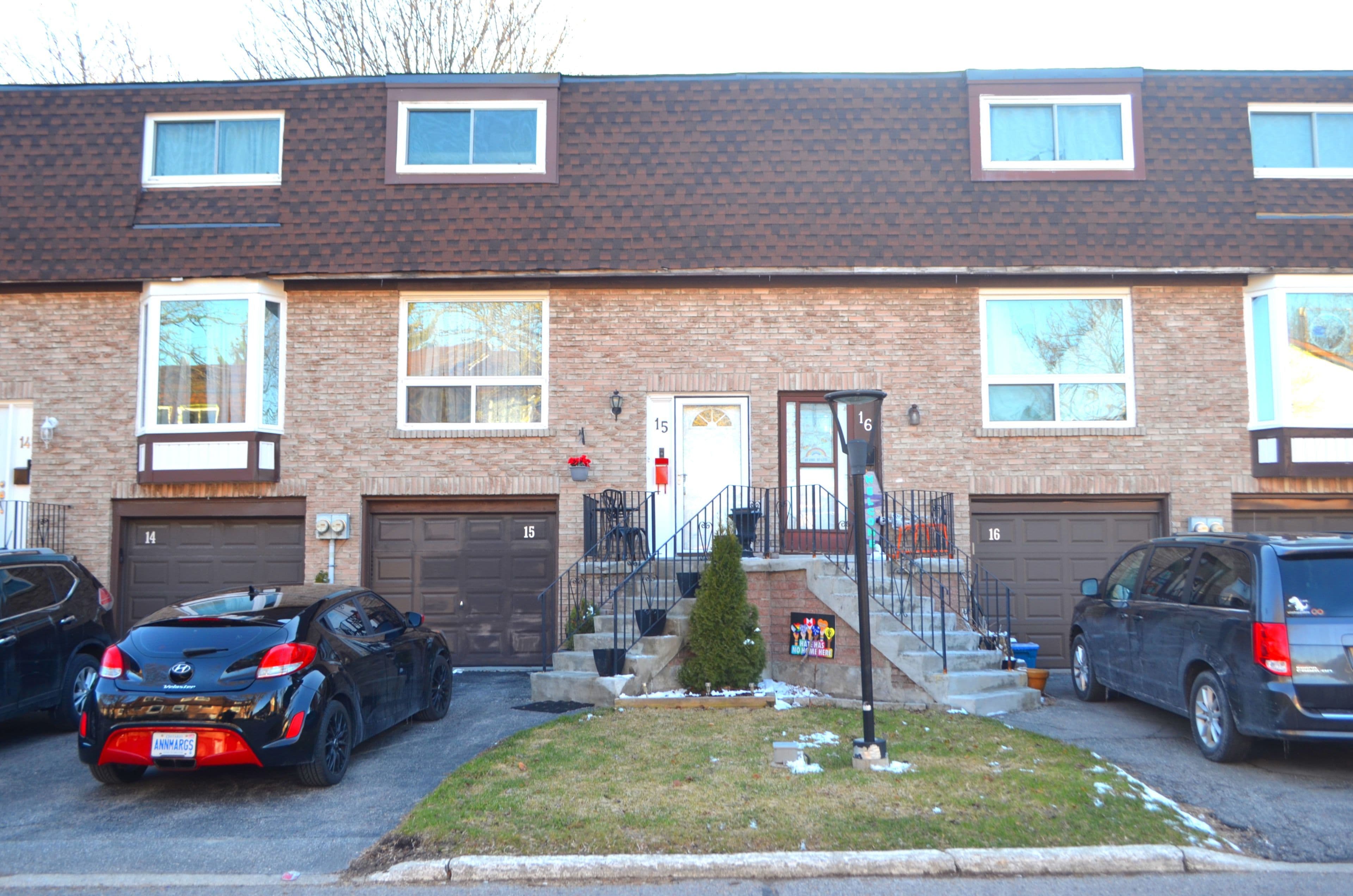 222 Pearson Street 15, Oshawa, ON L1G 7C6