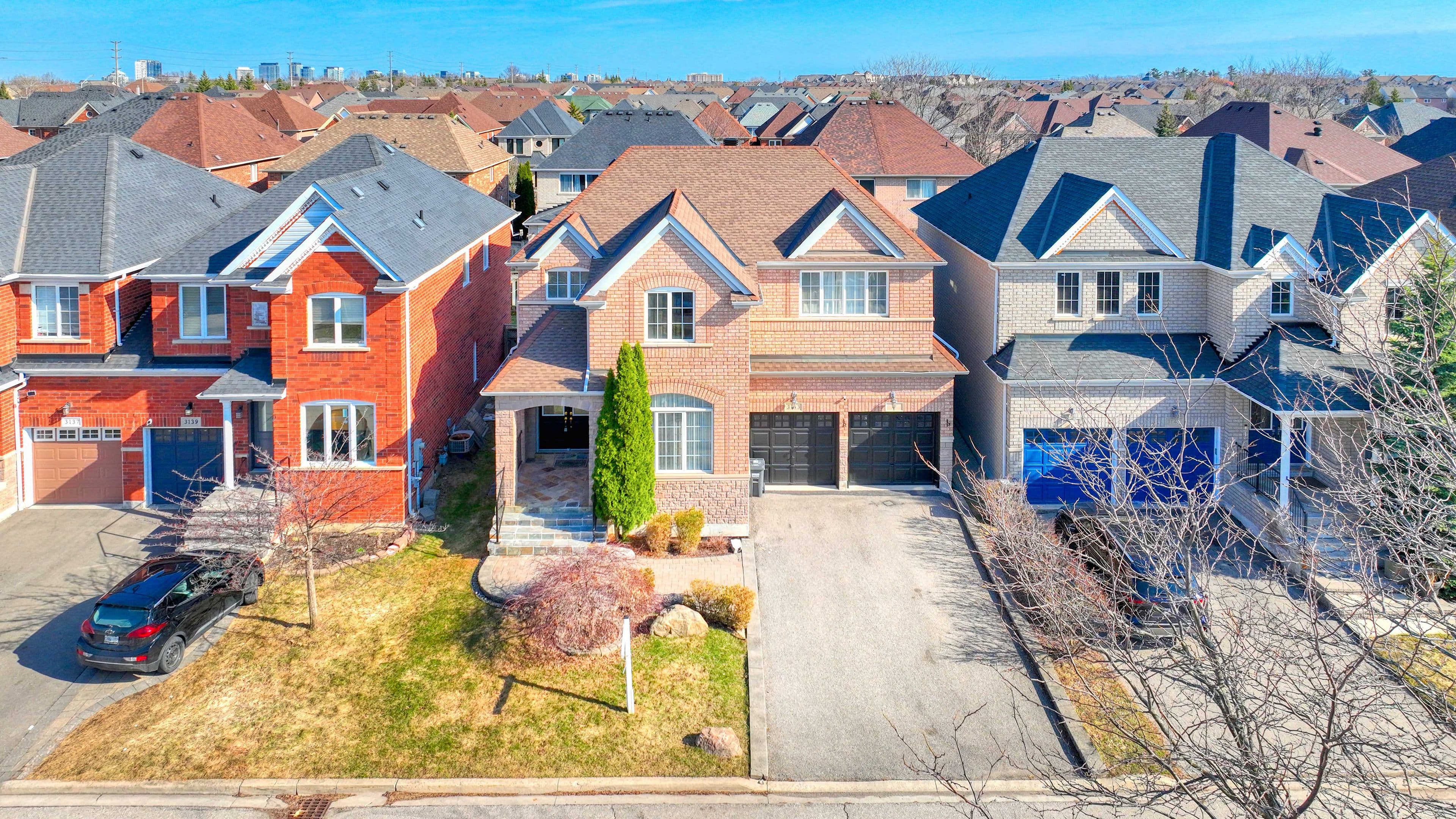 3143 Caulfield Crescent, Mississauga, ON L5M 6J8