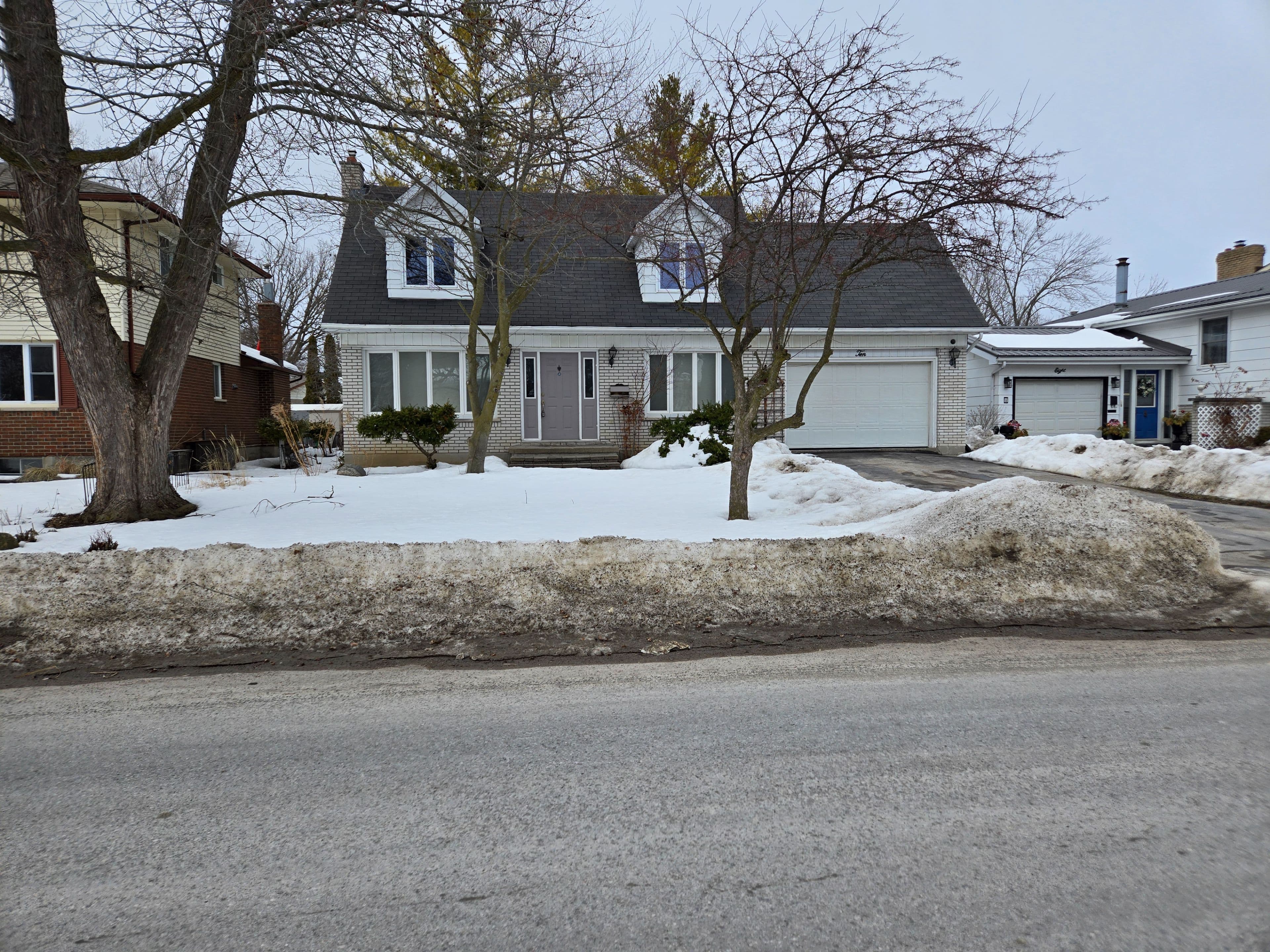 10 Flint Drive, Belleville, ON K8N 5G3