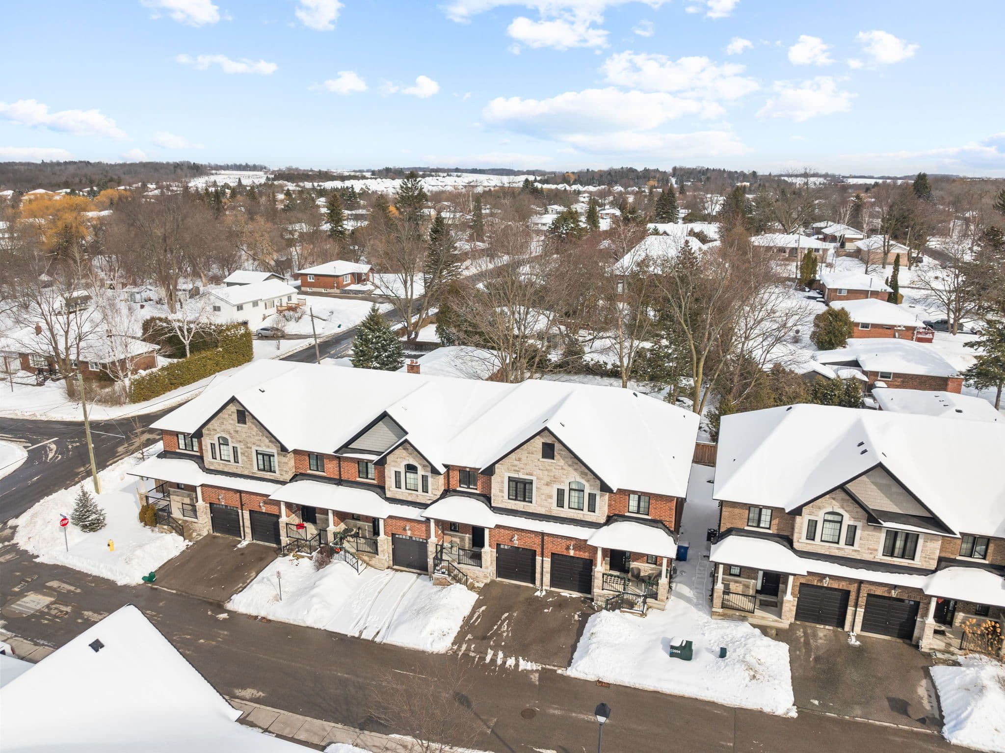 13 Charmuse Lane, East Gwillimbury, ON L9N 1K9