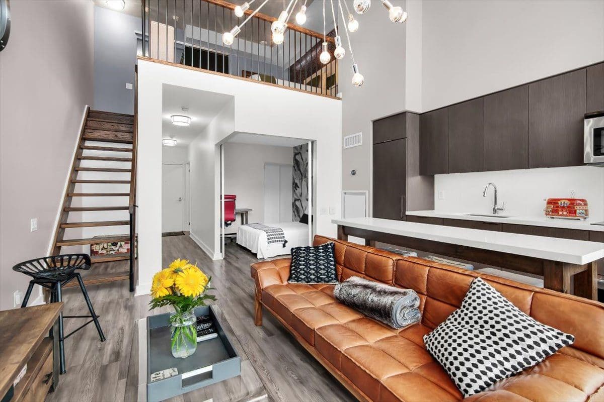 5 Hanna Avenue 318, Toronto C01, ON M6K 1W8