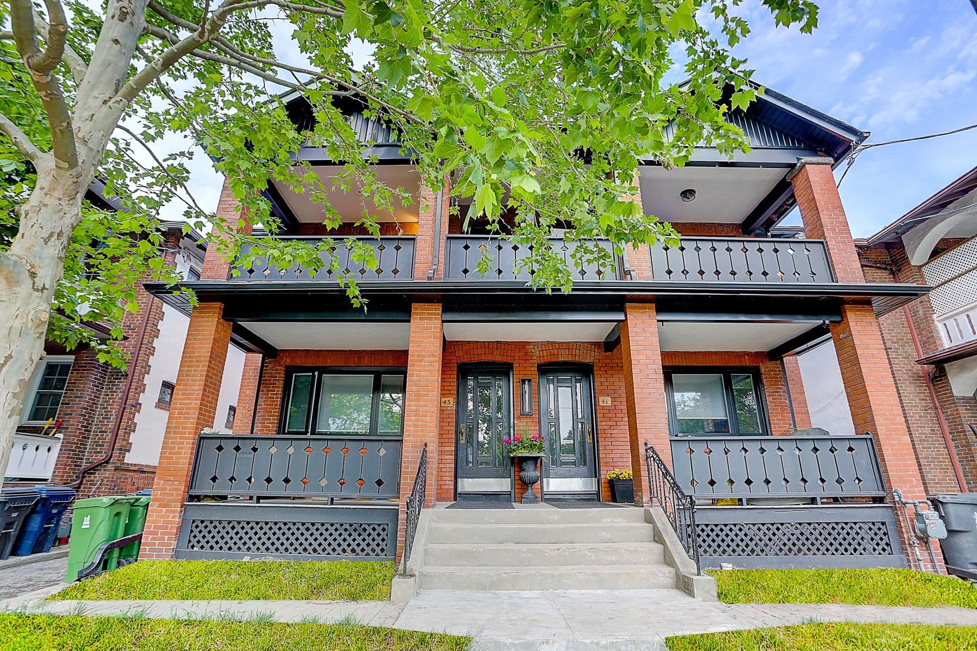 43 Wineva Avenue Lower, Toronto E02, ON M4E 2T1