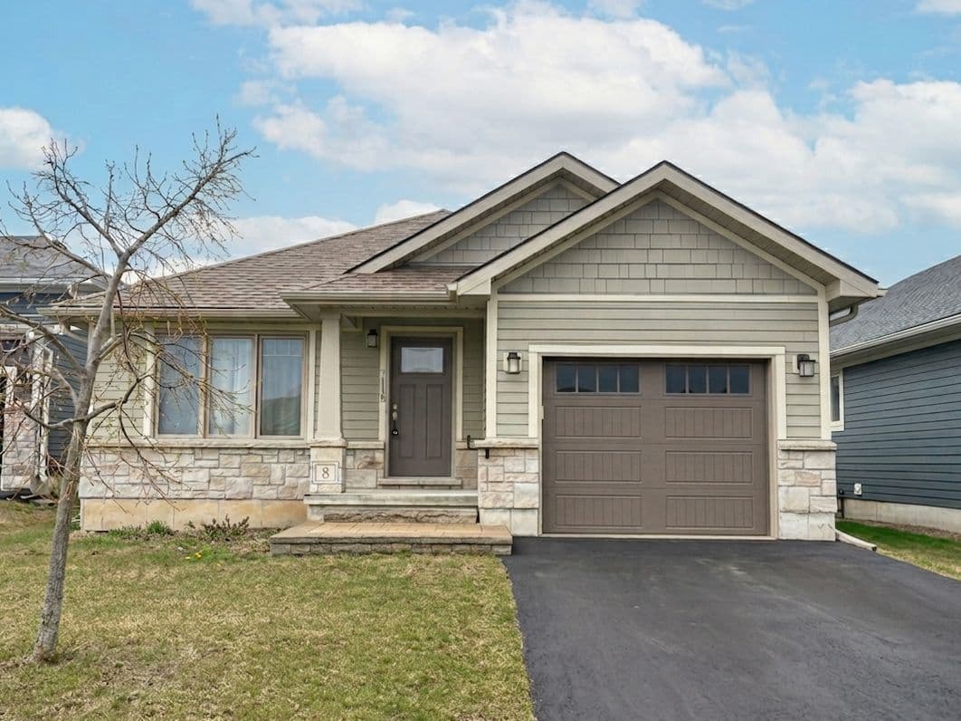 8 Tessa Boulevard, Belleville, ON K8N 4Z5