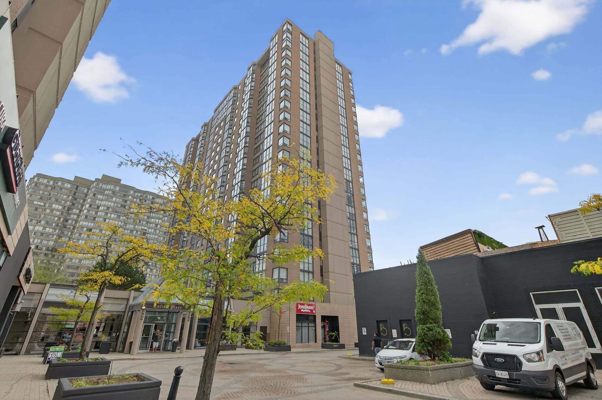 285 Enfield Place 210, Mississauga, ON L5B 3Y6