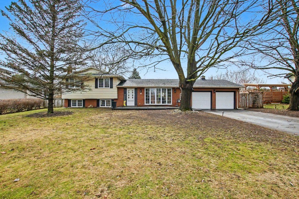 18 6th Concession Road E, Hamilton, ON L8B 1A2