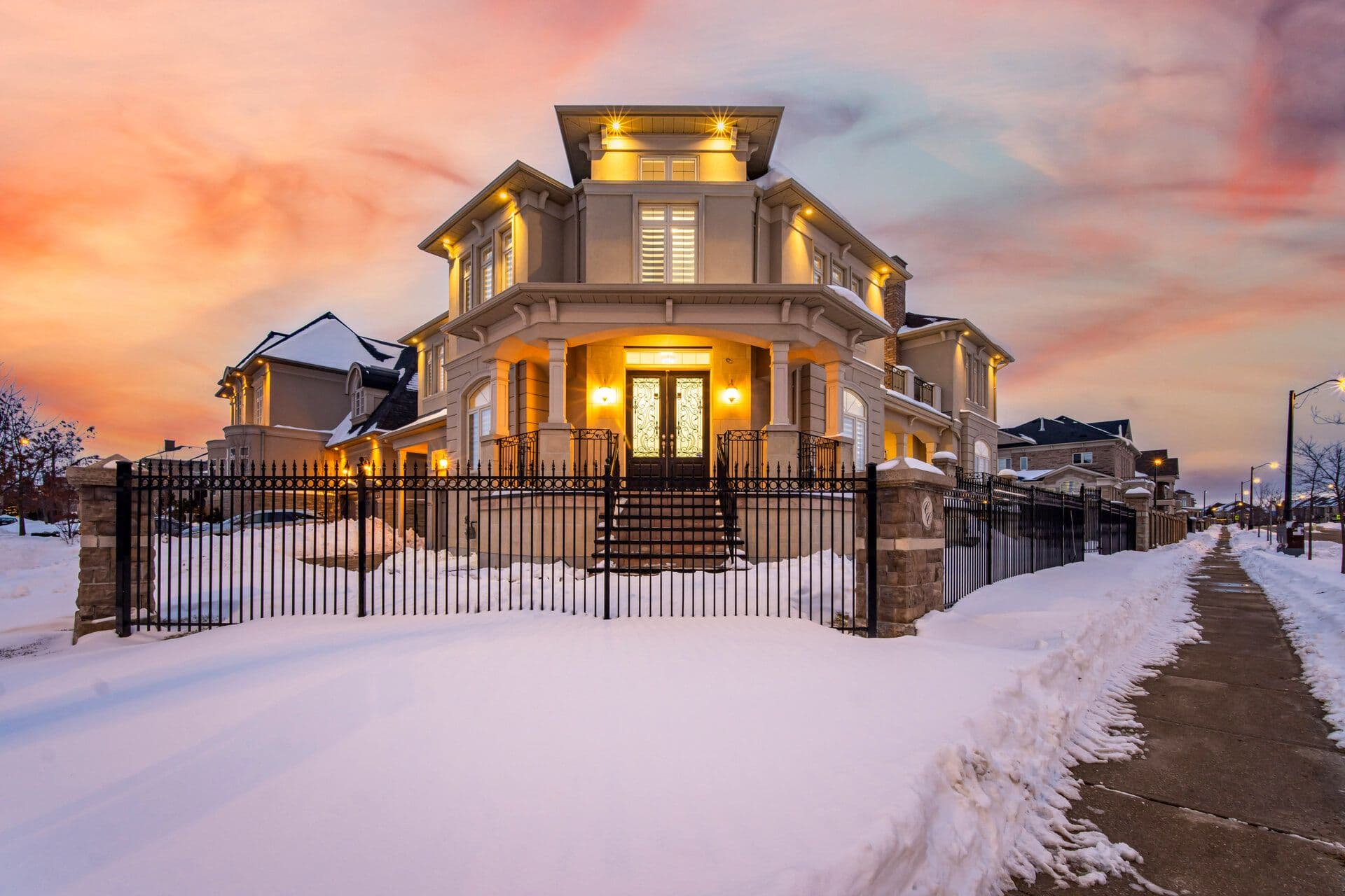 100 Virtue Crescent, Vaughan, ON L4H 4C3