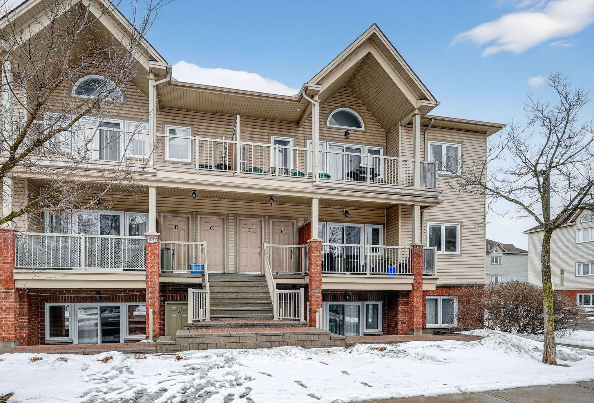 156 Waterbridge Drive E, Barrhaven, ON K2G 7C6