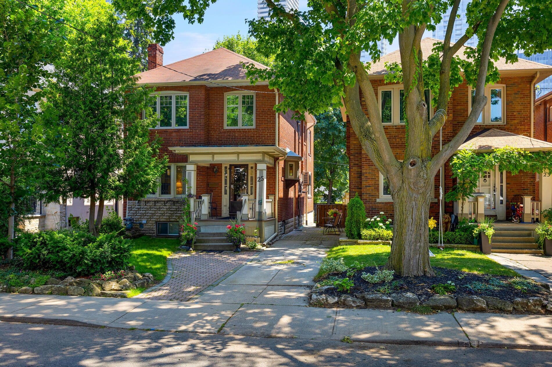 25 Maxwell Avenue, Toronto C03, ON M5P 2B4