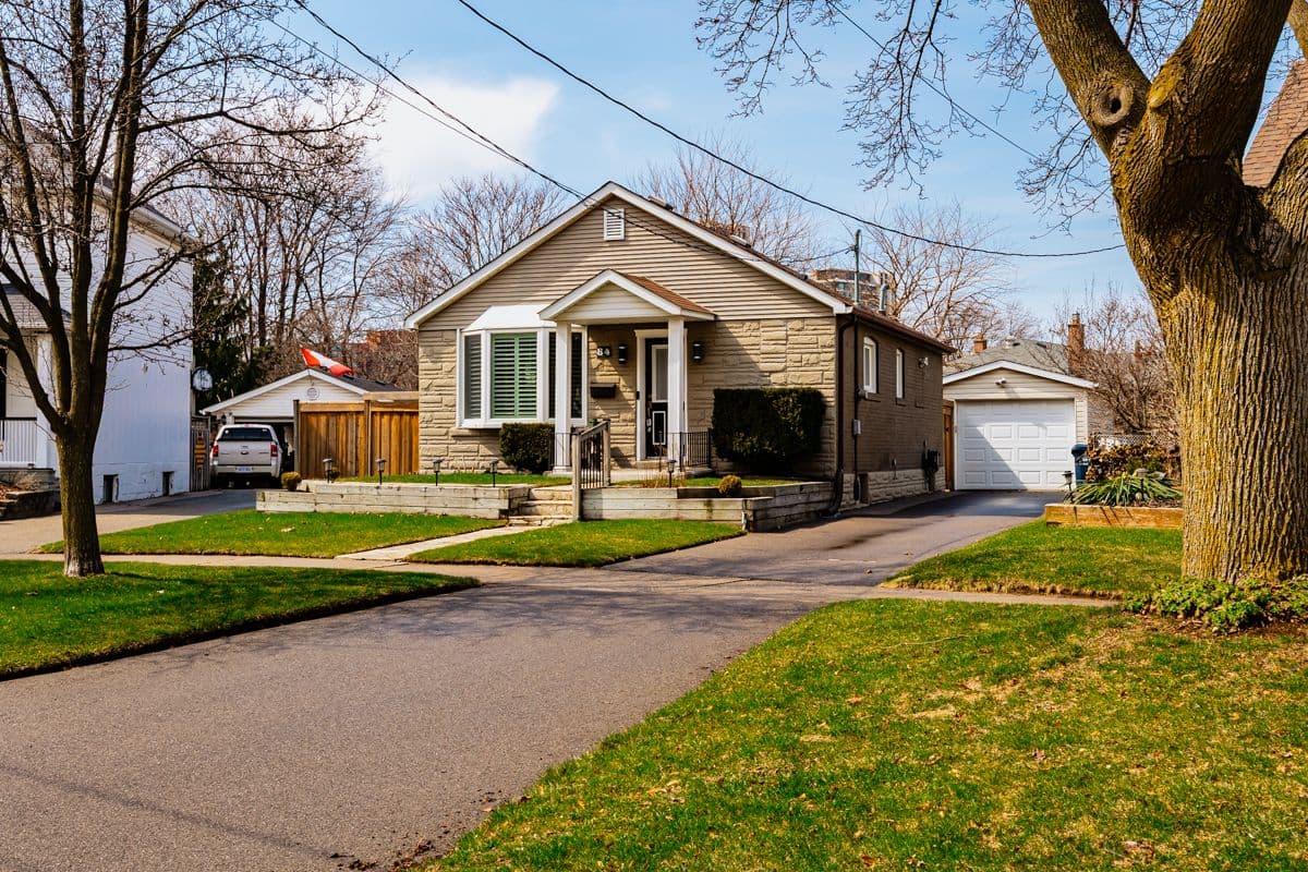 84 Delma Drive, Toronto W06, ON M8W 4P1