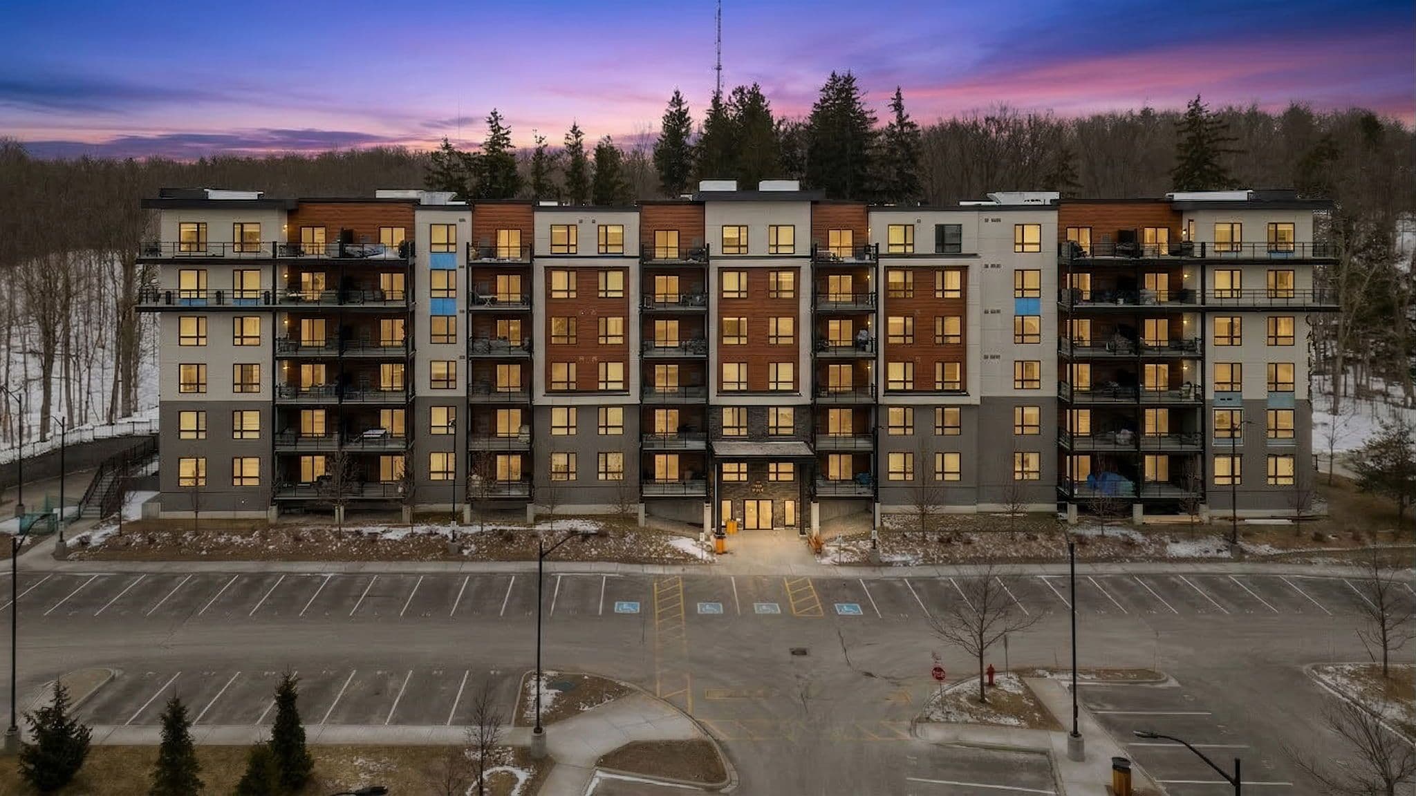 304 Essa Road 103, Barrie, ON L9J 0H4