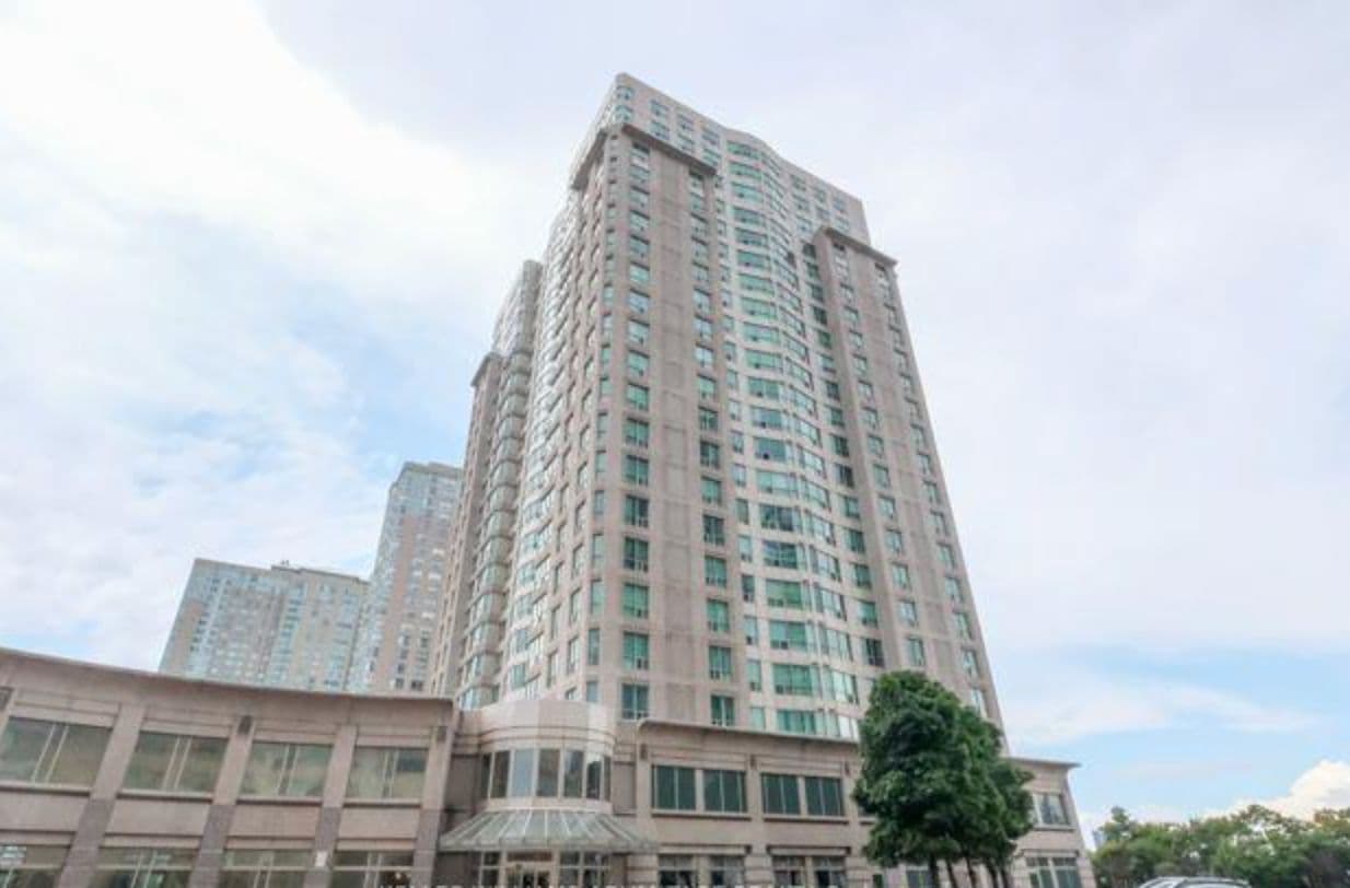 18 Lee Centre Drive PH305- RoomB, Toronto E09, ON M1H 3H5