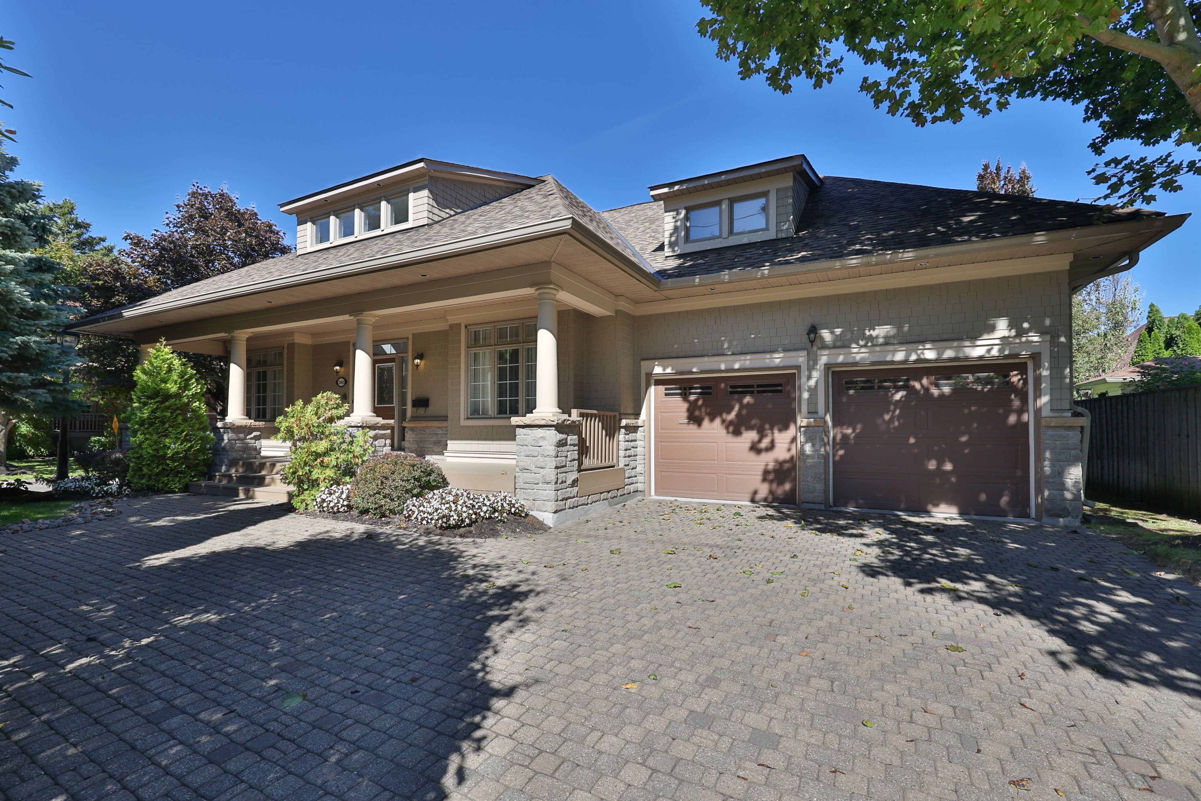 2165 Stavebank Road 27, Mississauga, ON L5C 1T3