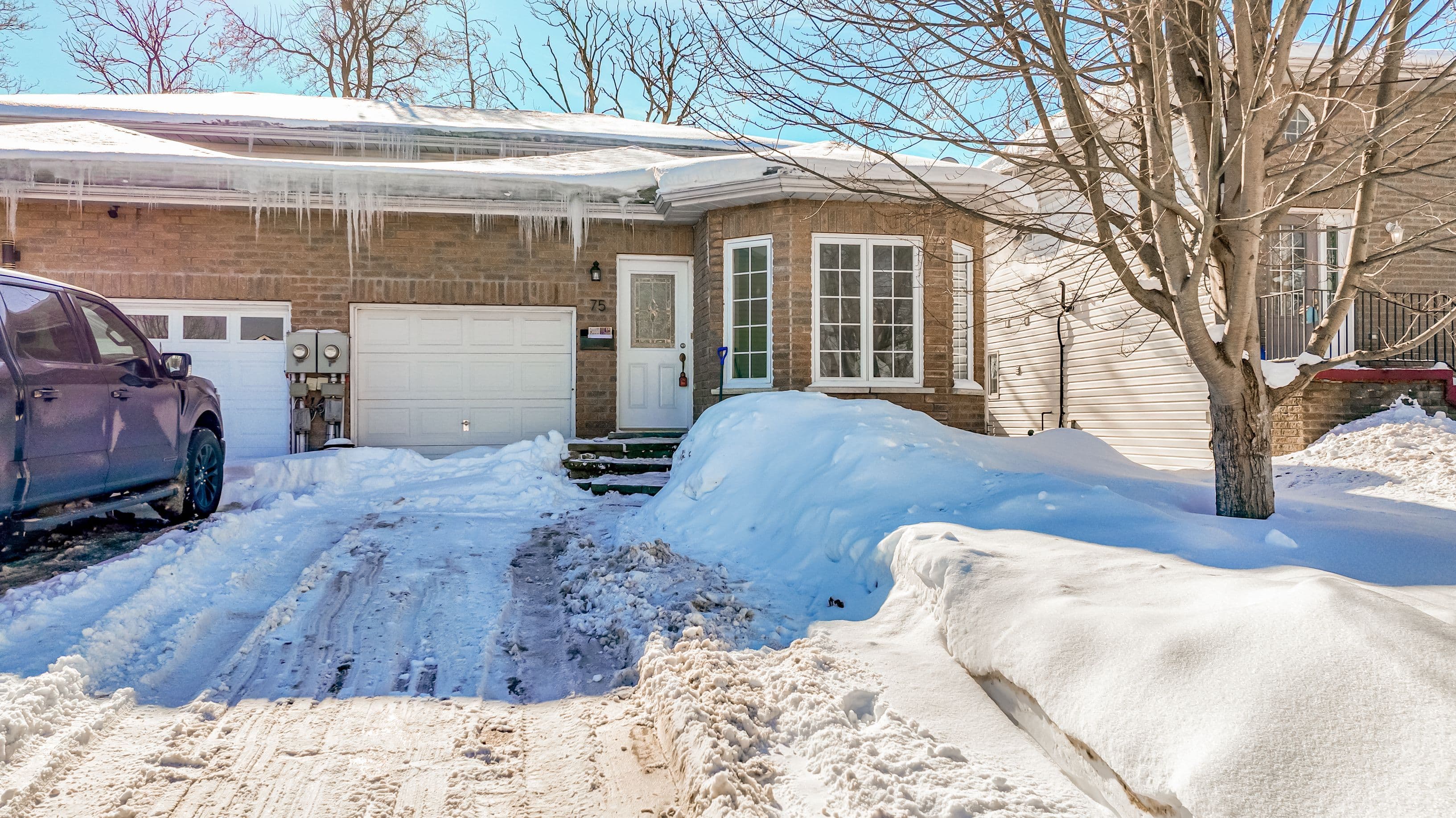 75 Campbell Avenue, Barrie, ON L4N 2T2