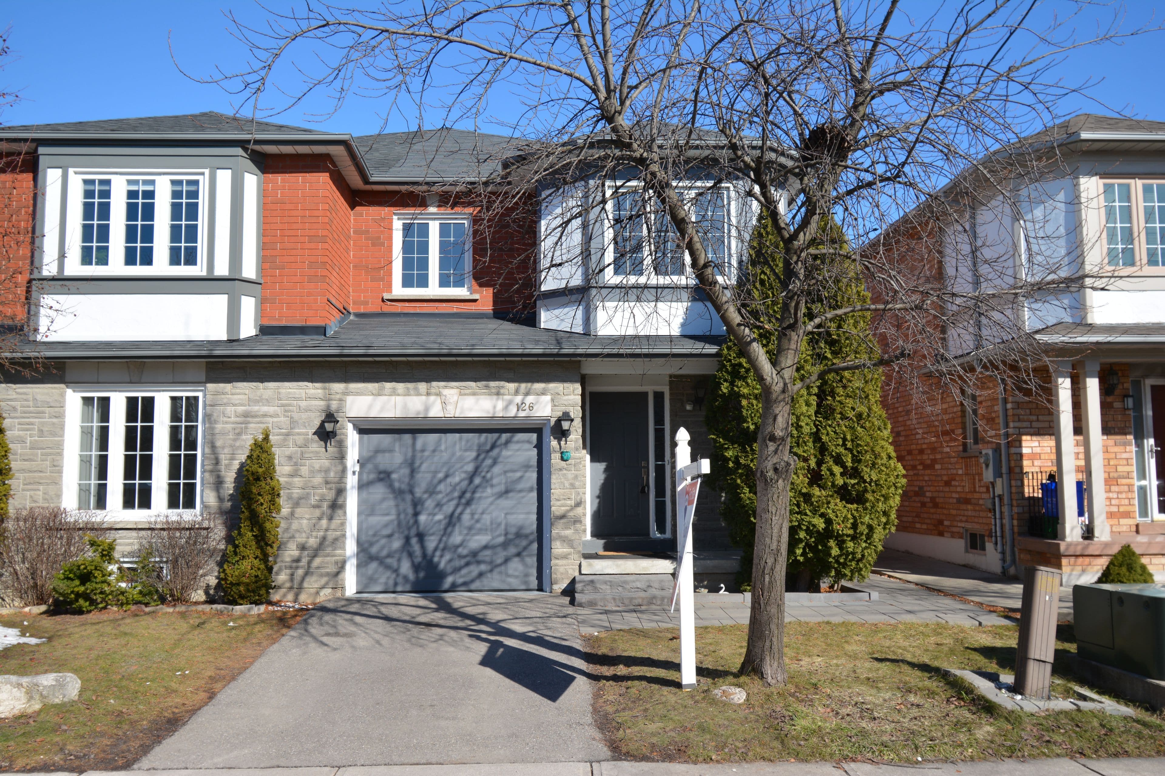 126 Pinedale Gate, Vaughan, ON L4L 8X3