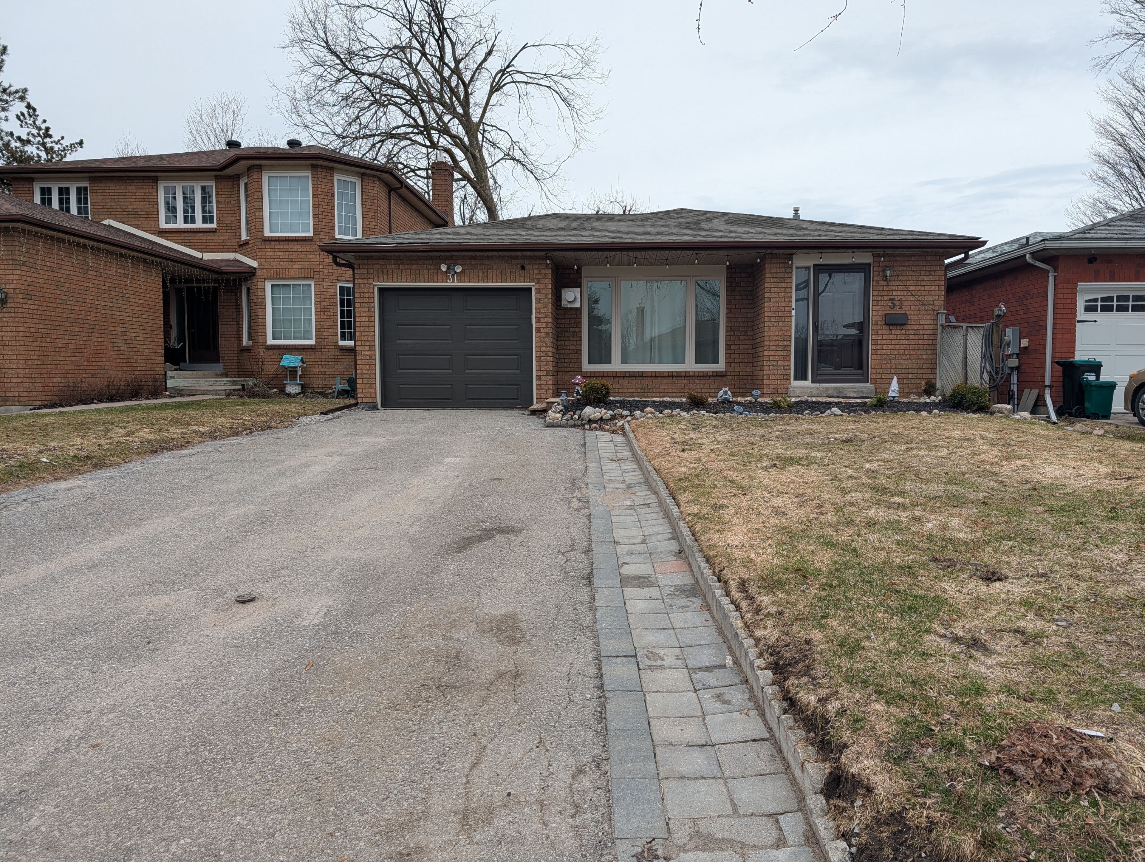 31 Buchanan Street, Barrie, ON L4M 6B5