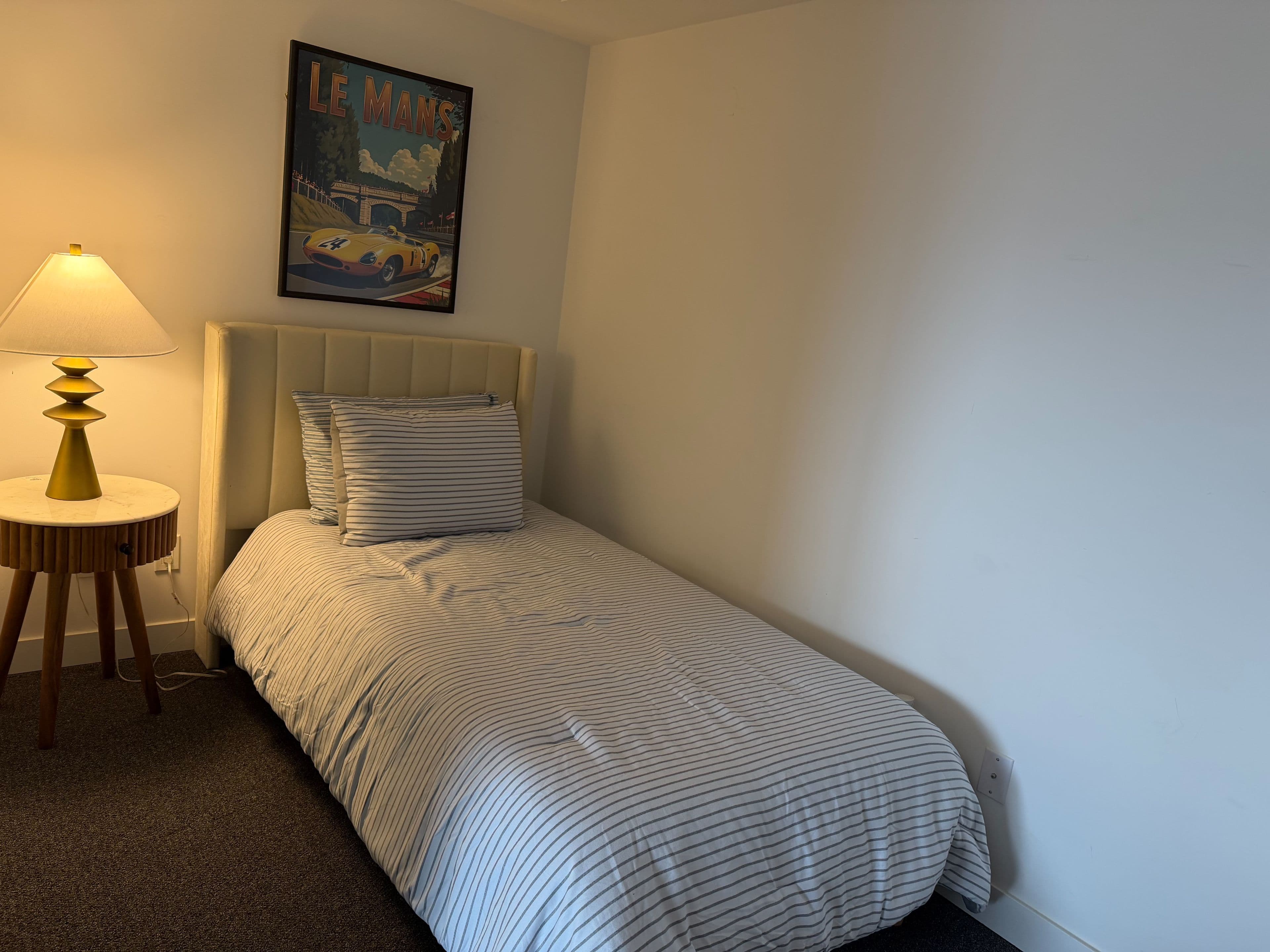 120 Varna Drive 1206, Toronto C04, ON M6A 0B3