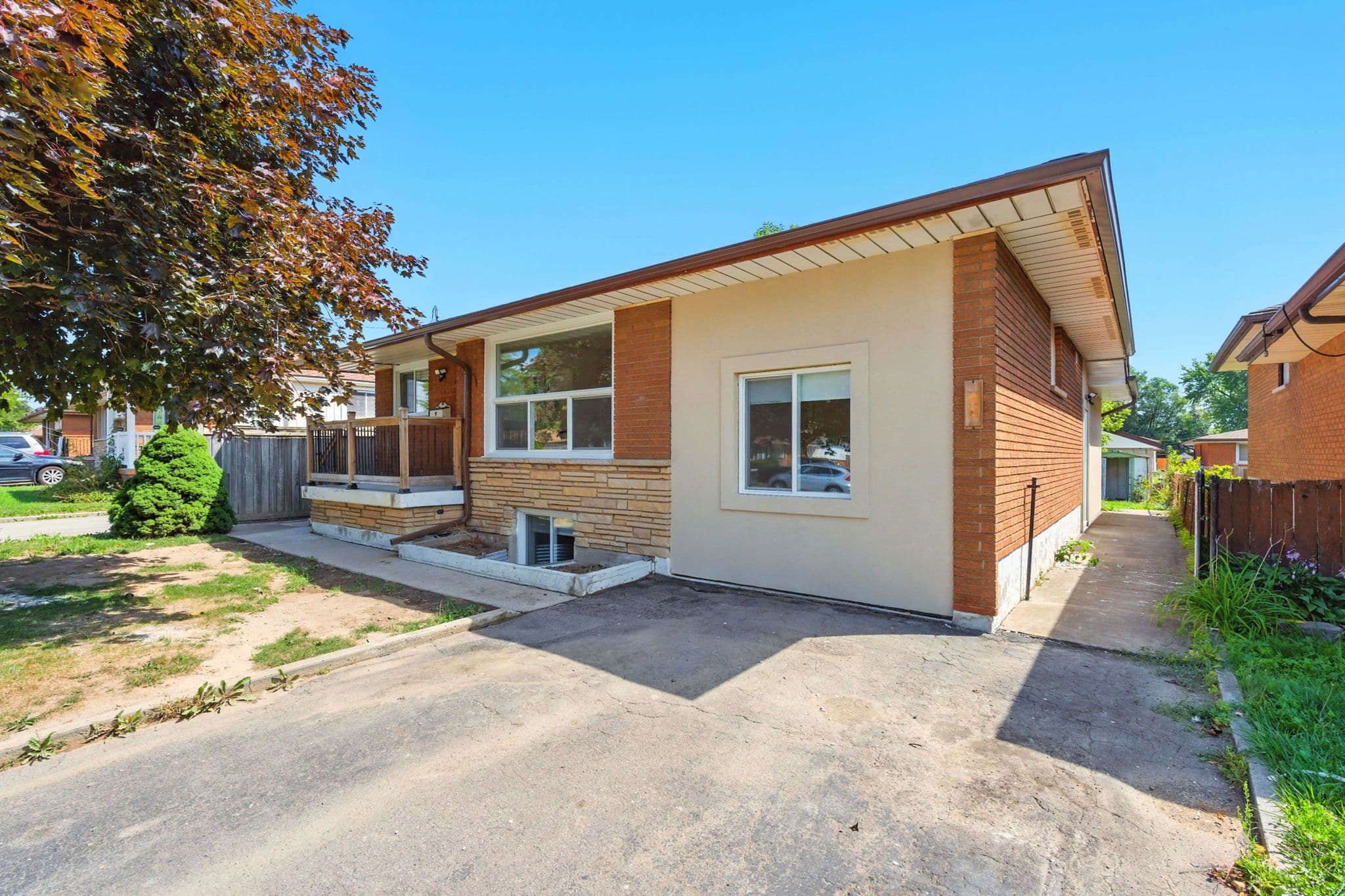 929 Upper Ottawa Street, Hamilton, ON L8T 3V6