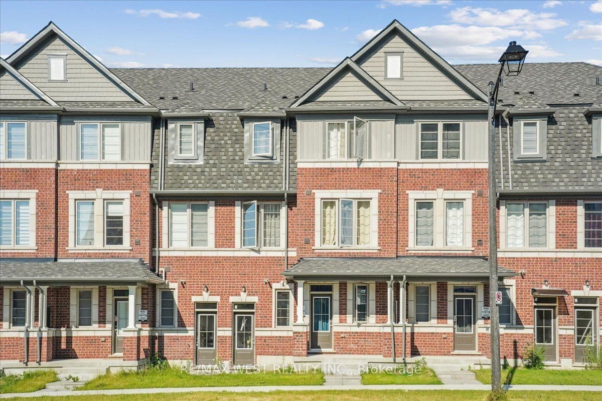 115 Air Dancer Crescent, Oshawa, ON L1L 0V3