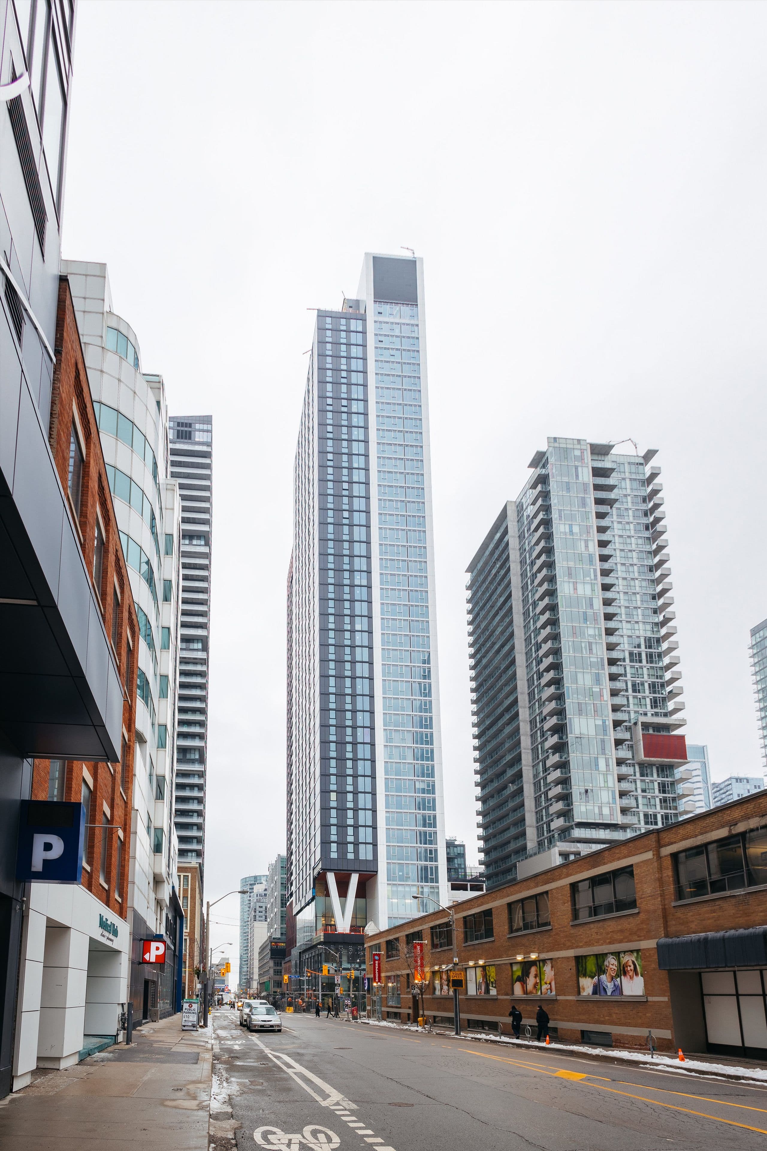 357 King Street W 1707, Toronto C01, ON M5V 1K1