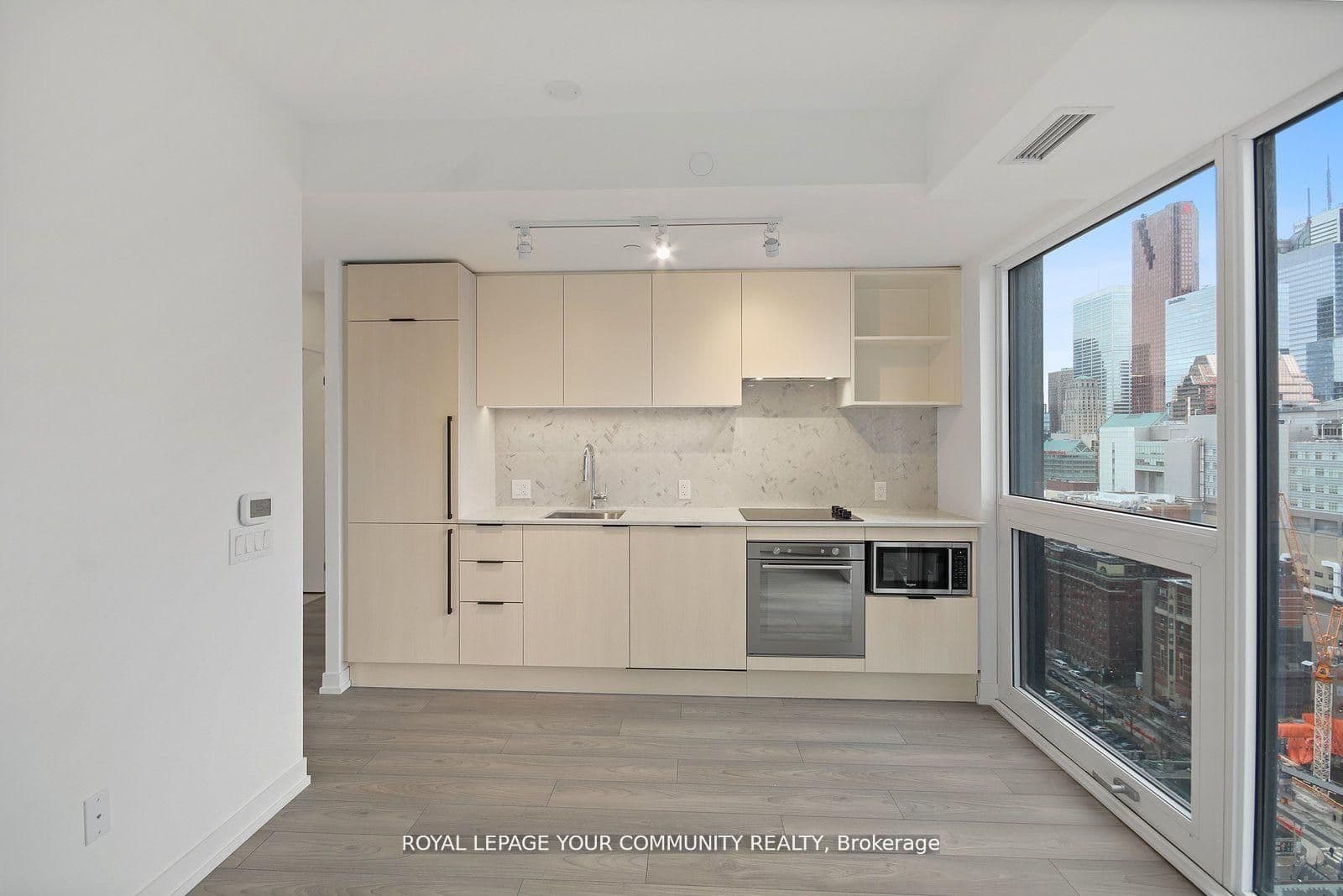 82 Dalhousie Street 2712, Toronto C08, ON M5B 0C5