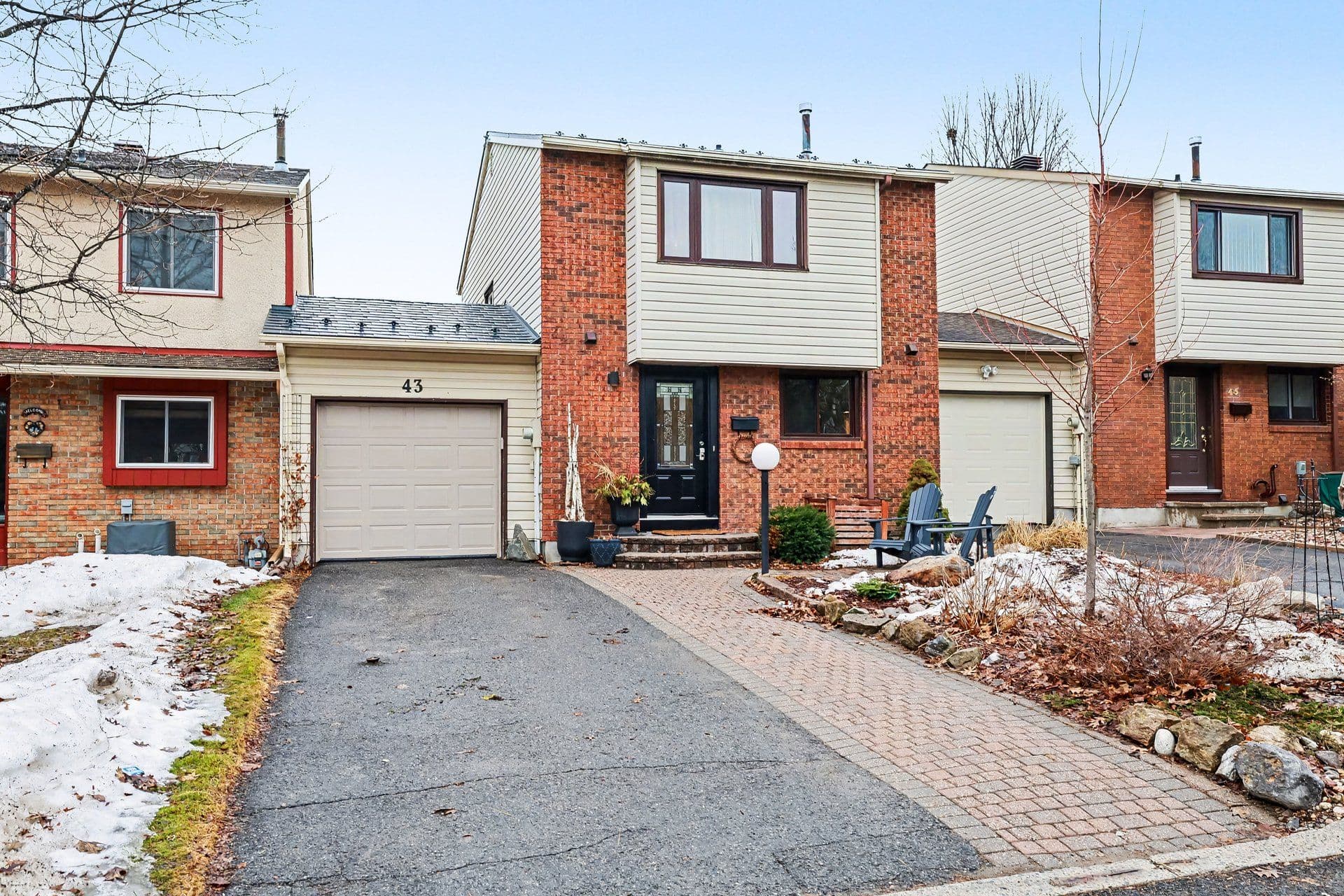 43 Whelan Drive, Barrhaven, ON K2J 2A3