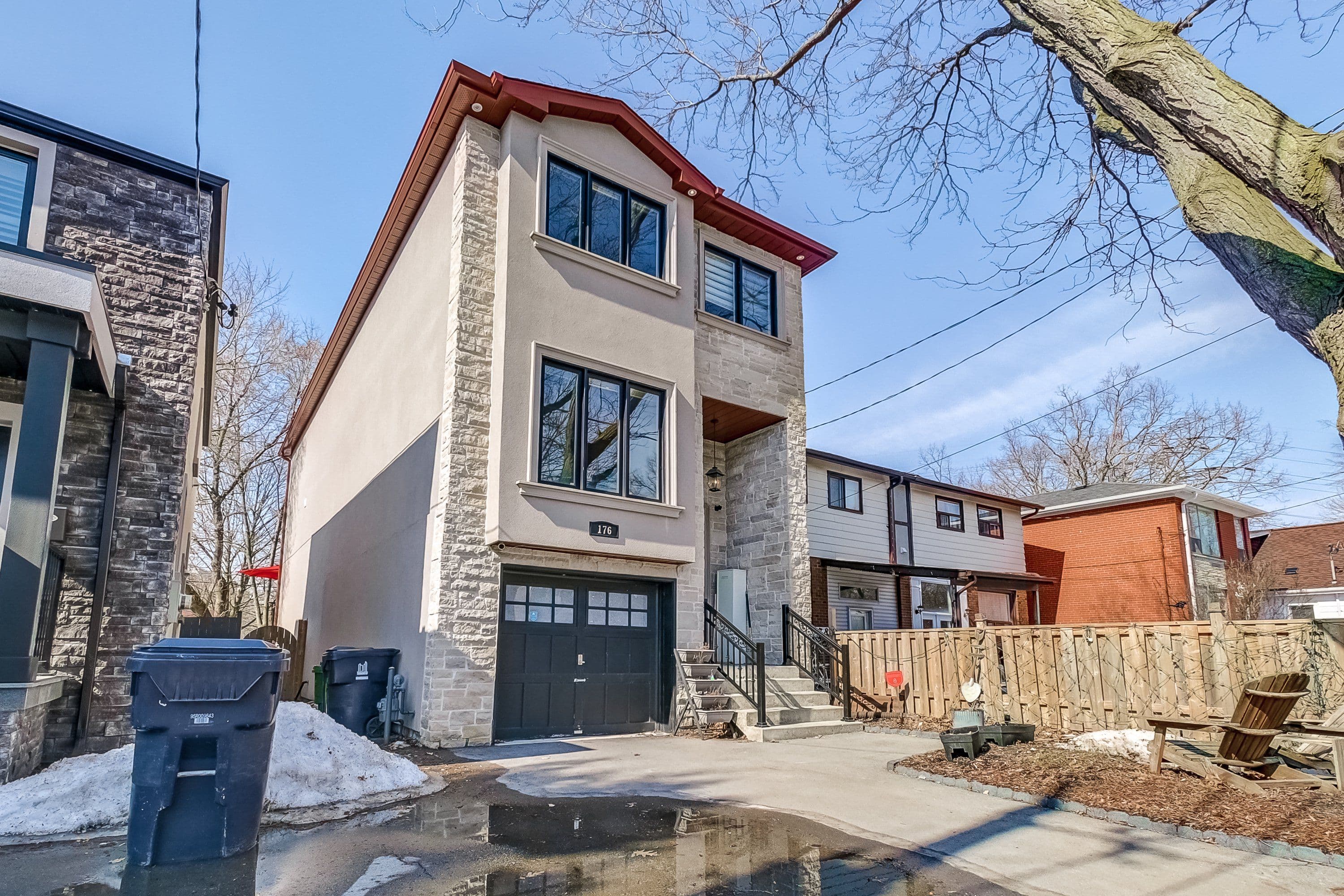 176 Leyton Avenue, Toronto E06, ON M1L 3V6