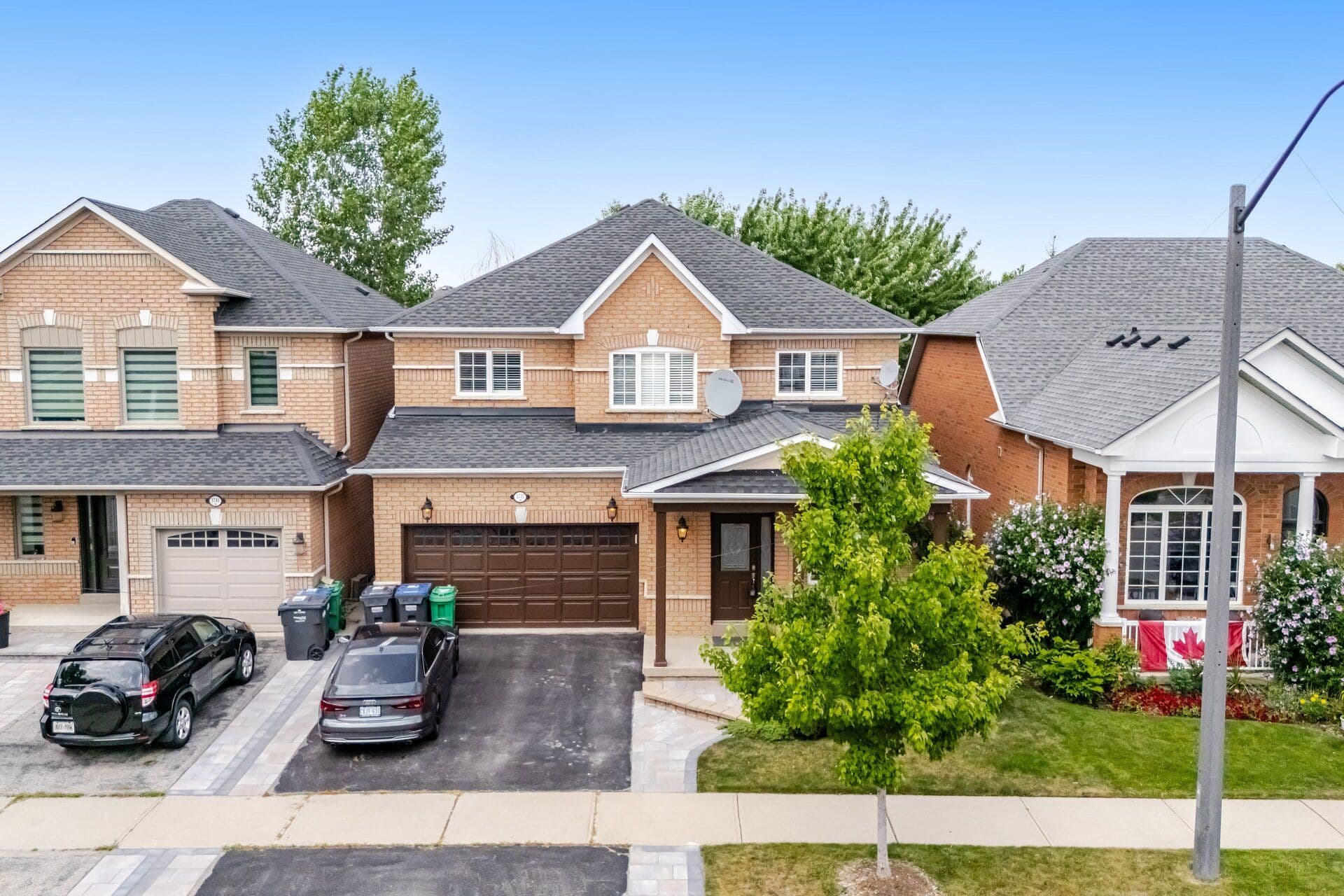 3737 Brinwood Gate, Mississauga, ON L5M 7G9
