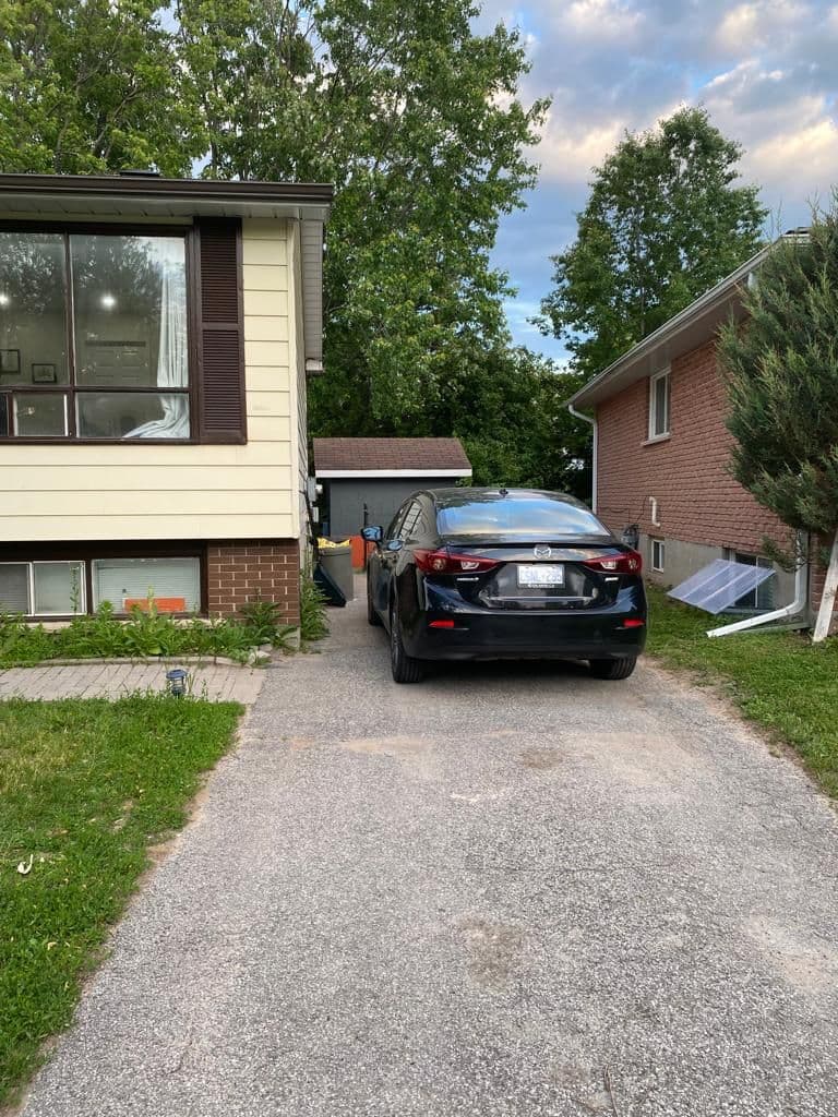 31 Bernick Drive, Barrie, ON L4M 5C1