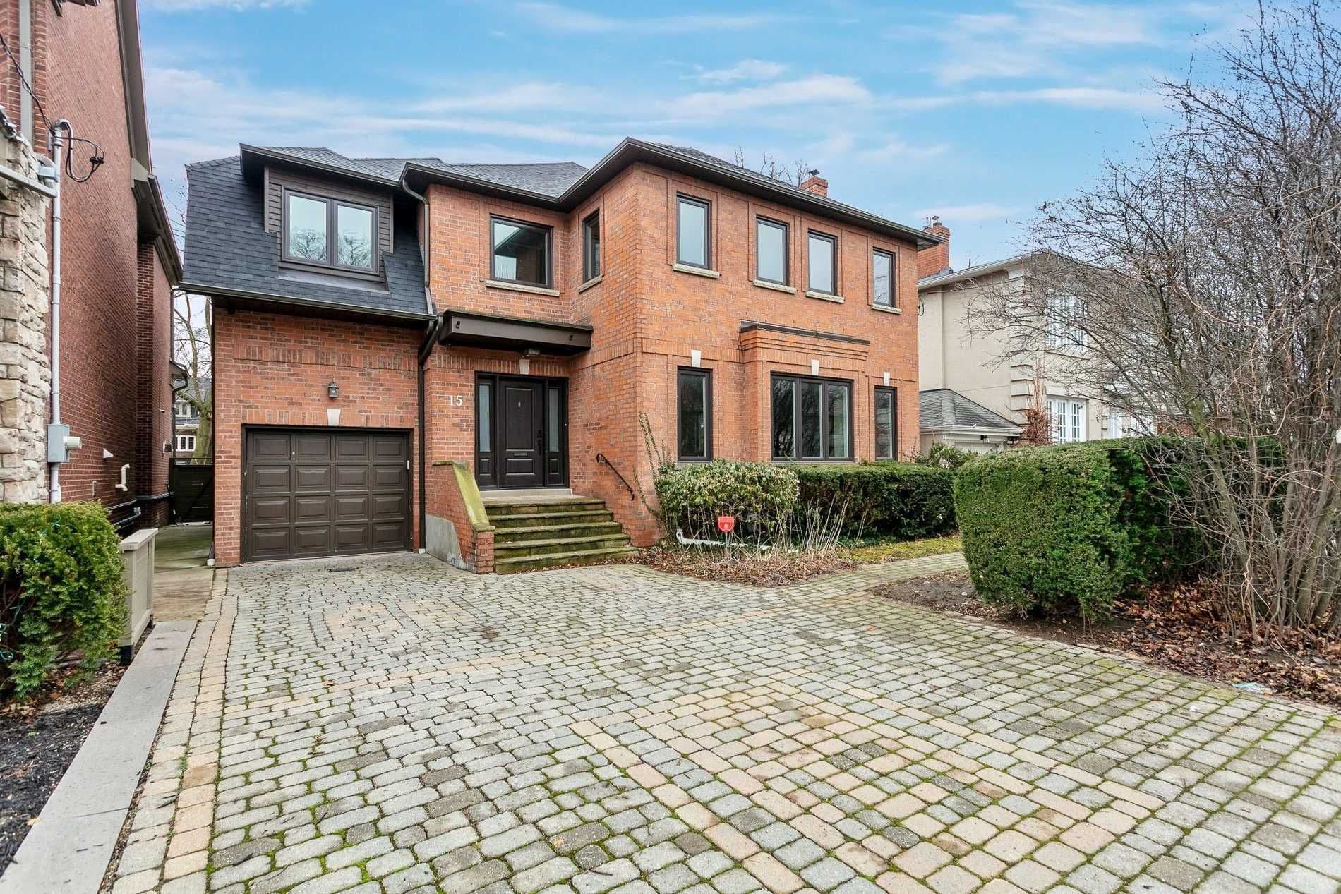 15 Whitehall Road, Toronto C09, ON M4W 2C5