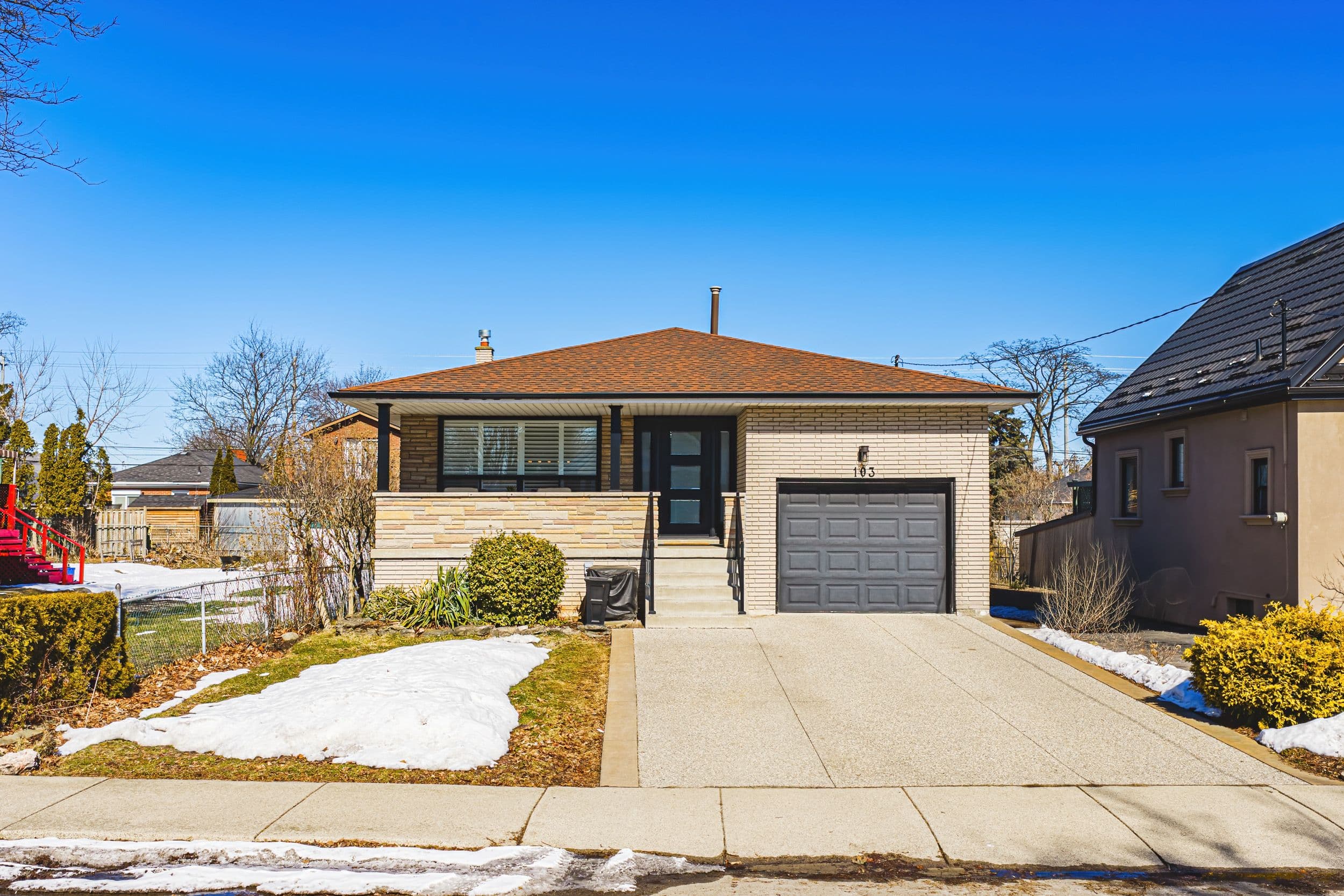 103 Empress Avenue, Hamilton, ON L9A 1M5