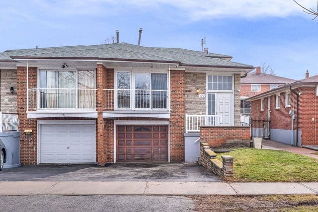 129 Milady Road, Toronto W05, ON M9L 2J1