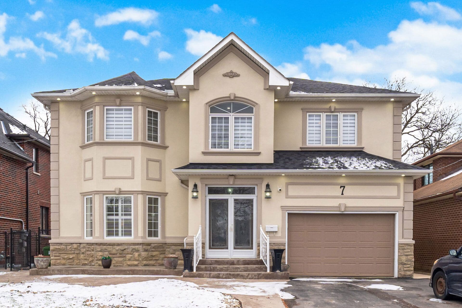 7 Waltham Drive, Toronto W10, ON M9V 1S6