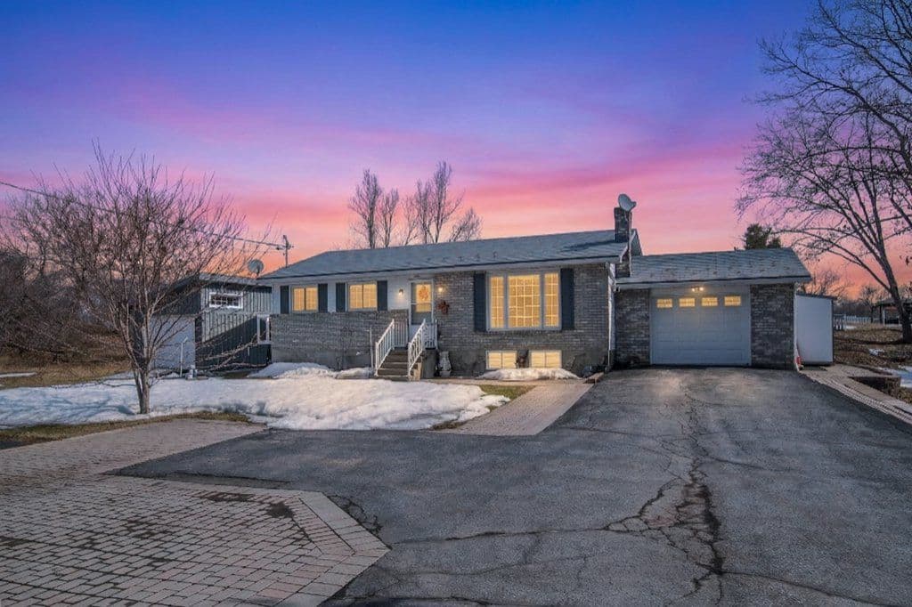 34 Concession Street N, Stone Mills, ON K0K 3G0