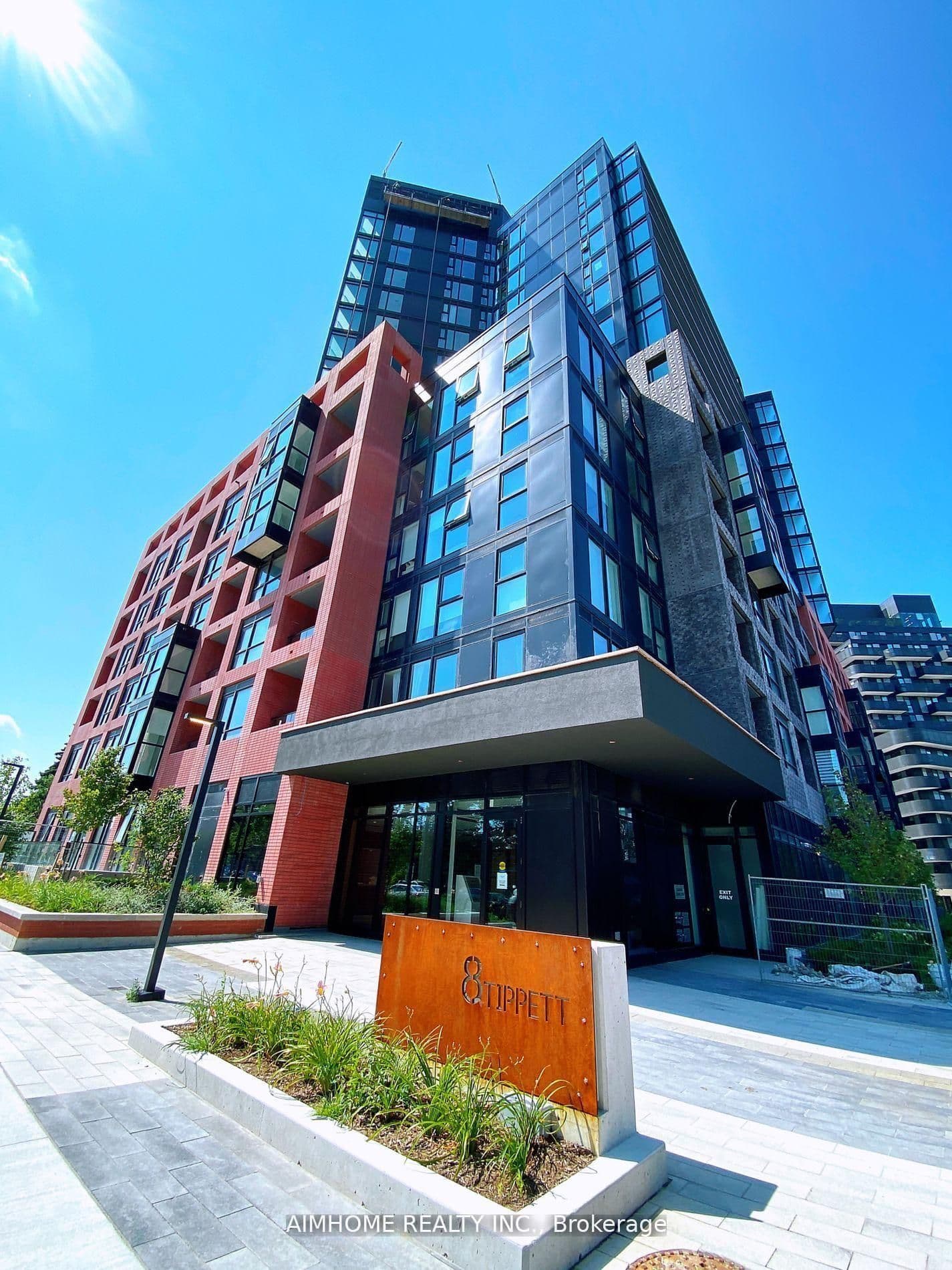 8 Tippett Road 1017, Toronto C06, ON M3H 0E7