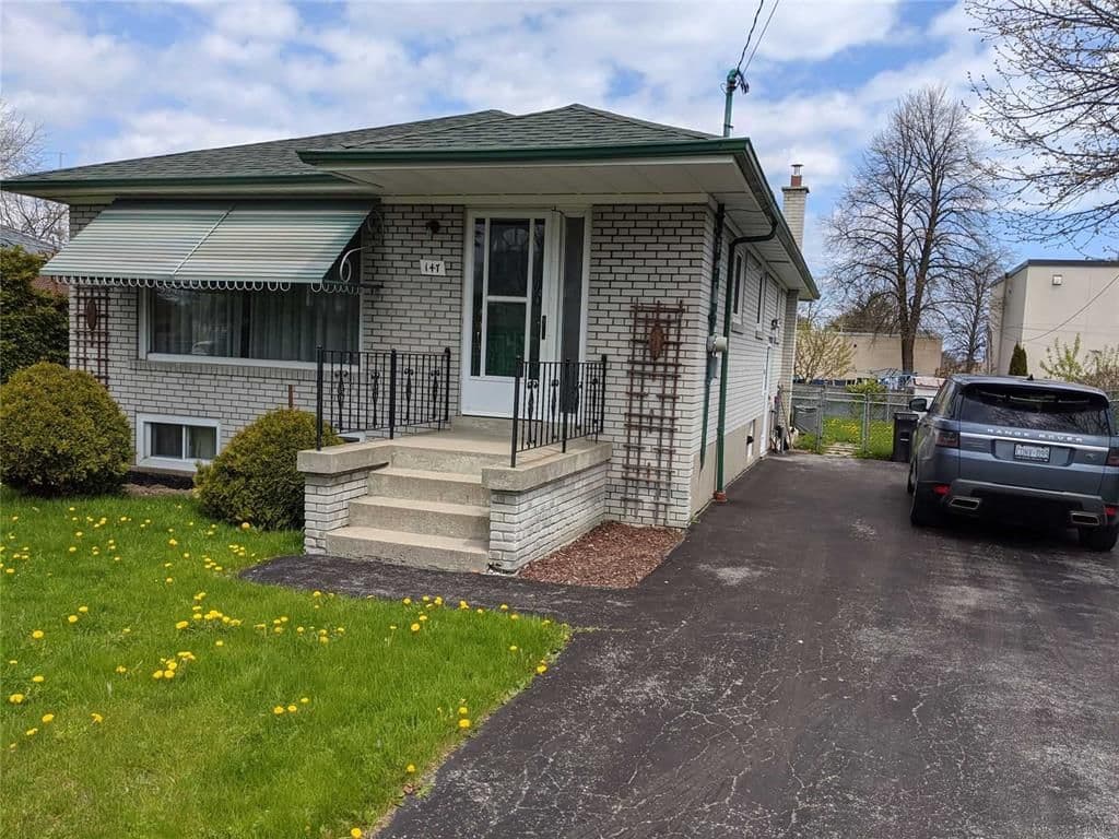 147 Pandora Circle Upper, Toronto E09, ON M1H 1V8