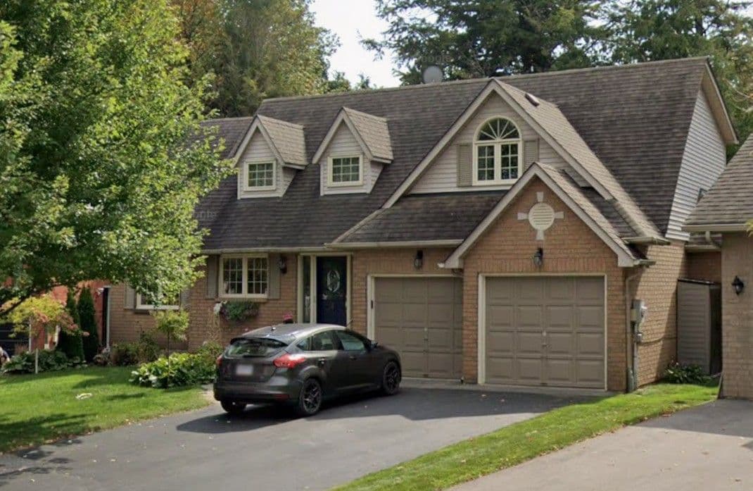 10 Barrington Place, Clarington, ON L1E 2K9