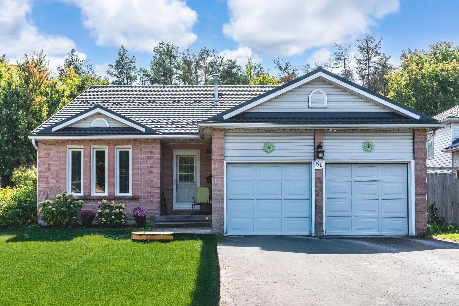 51 Nottawasaga Drive, Essa, ON L0M 1B0