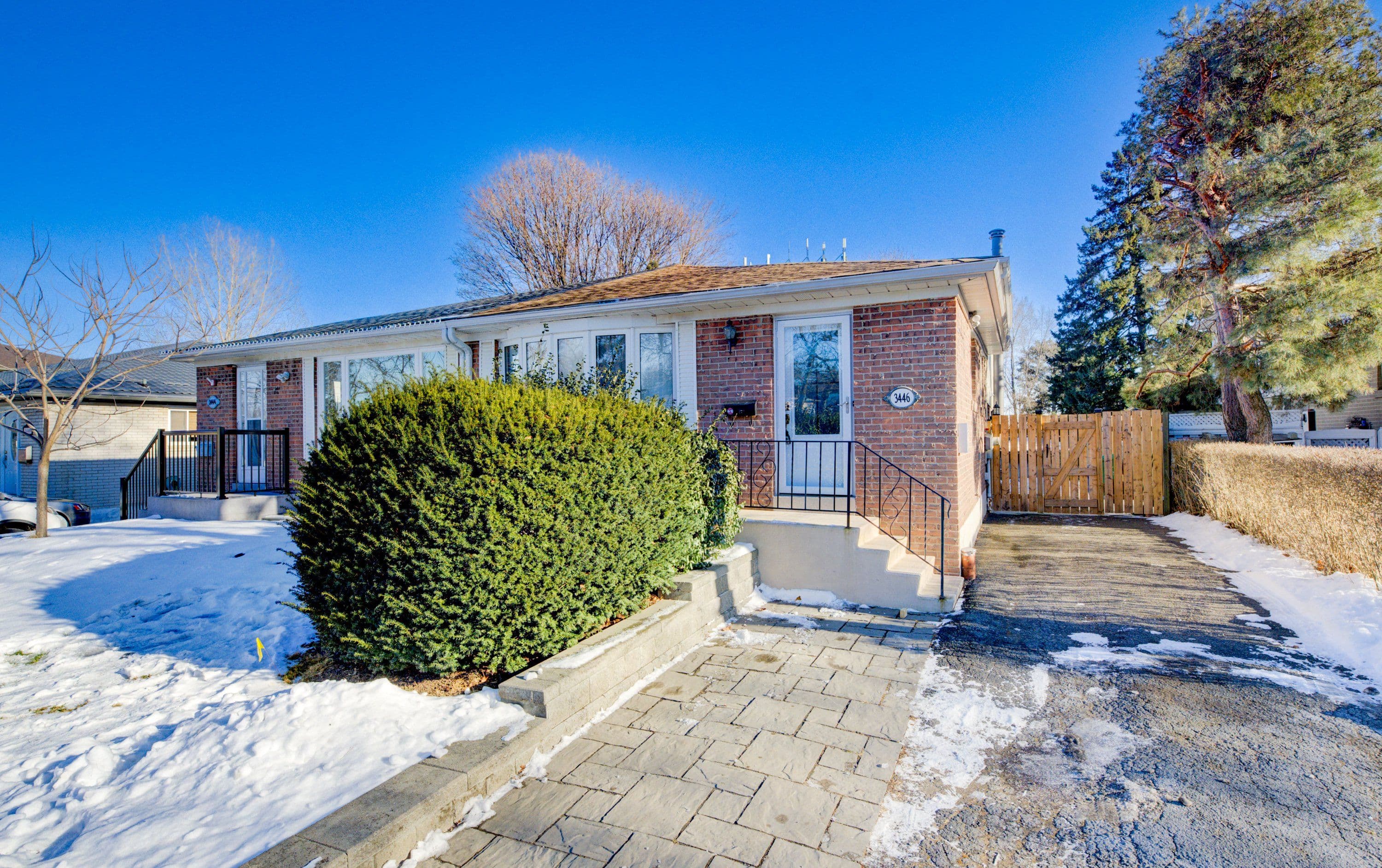 3446 Bannerhill Avenue, Mississauga, ON L4X 1V1