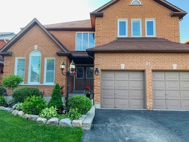61 Silverbirch Place, Whitby, ON L1R 1X6