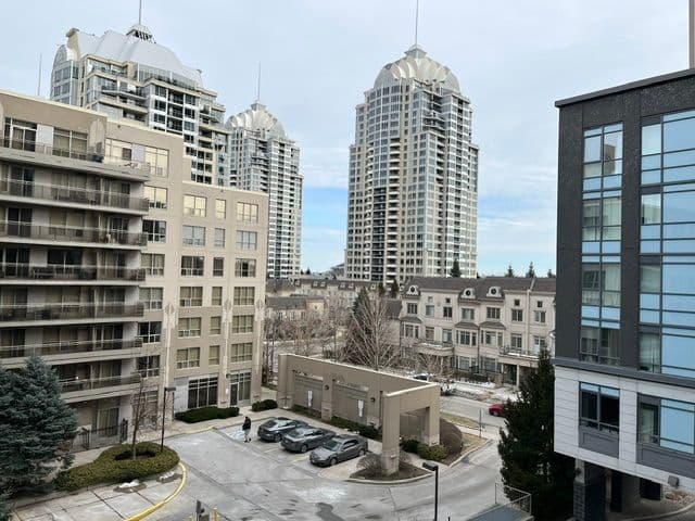 17 Kenaston Gardens 418, Toronto C15, ON M2K 0B9