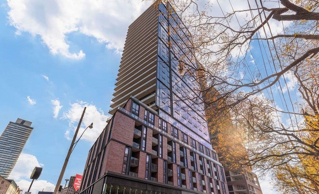 35 Parliament Street 429, Toronto C08, ON M5A 1G1