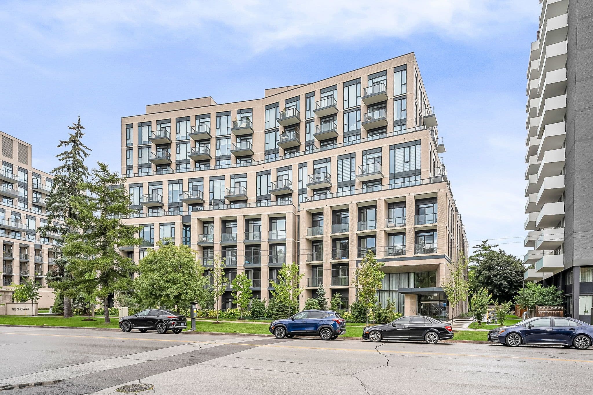 293 The Kingsway N/A 705, Toronto W08, ON M9A 0E8