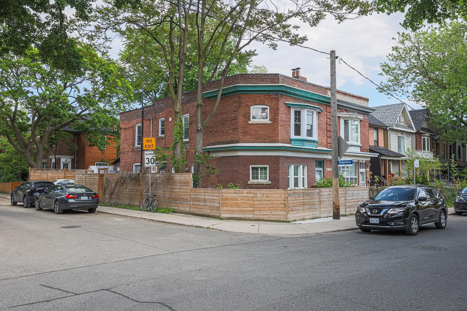 253 Pape Avenue Lower, Toronto E01, ON M4M 2W4