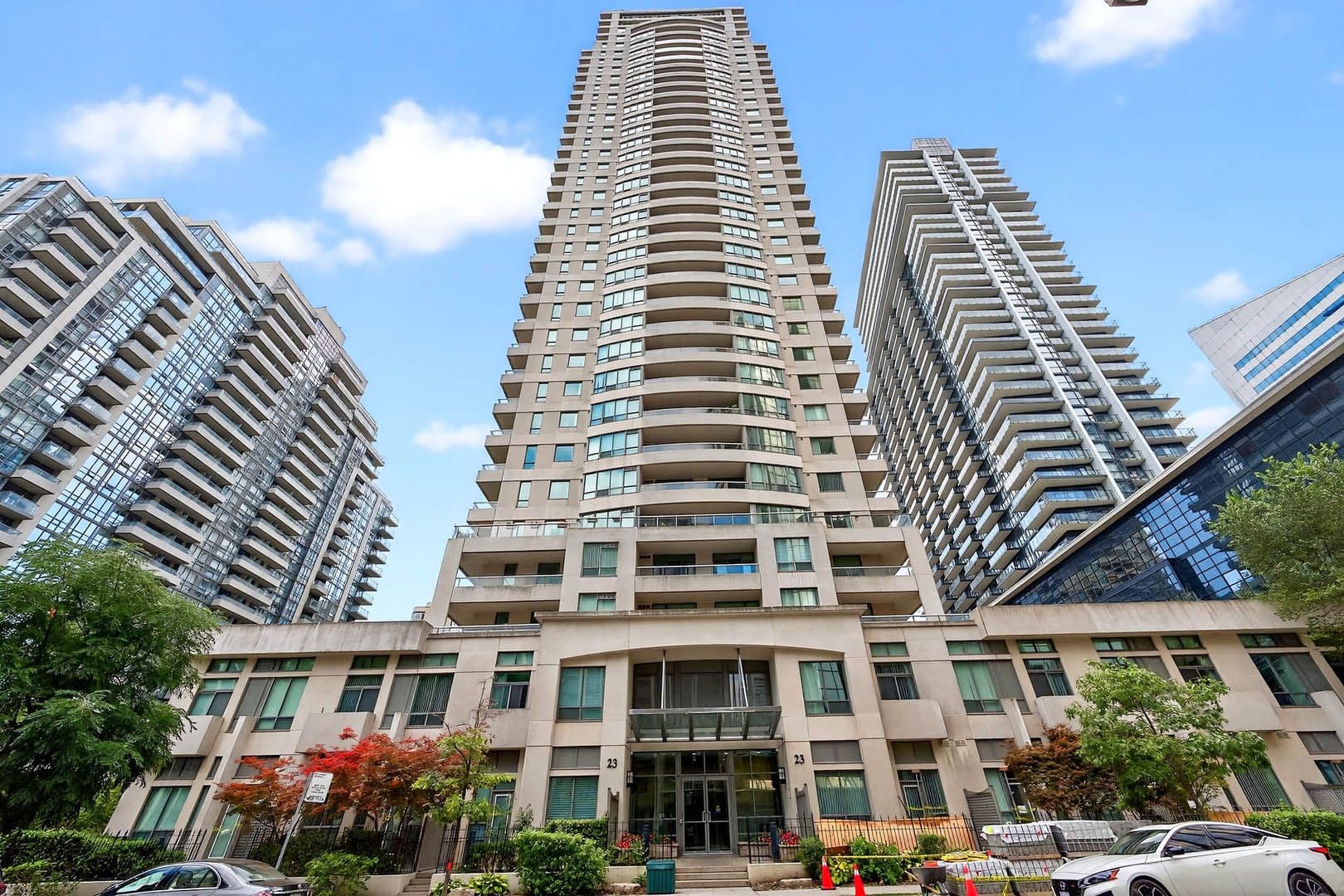 23 Hollywood Avenue 2610, Toronto C14, ON M2N 7L8