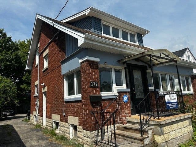 379 Wharncliffe Road S Upper, London South, ON N6J 2M2