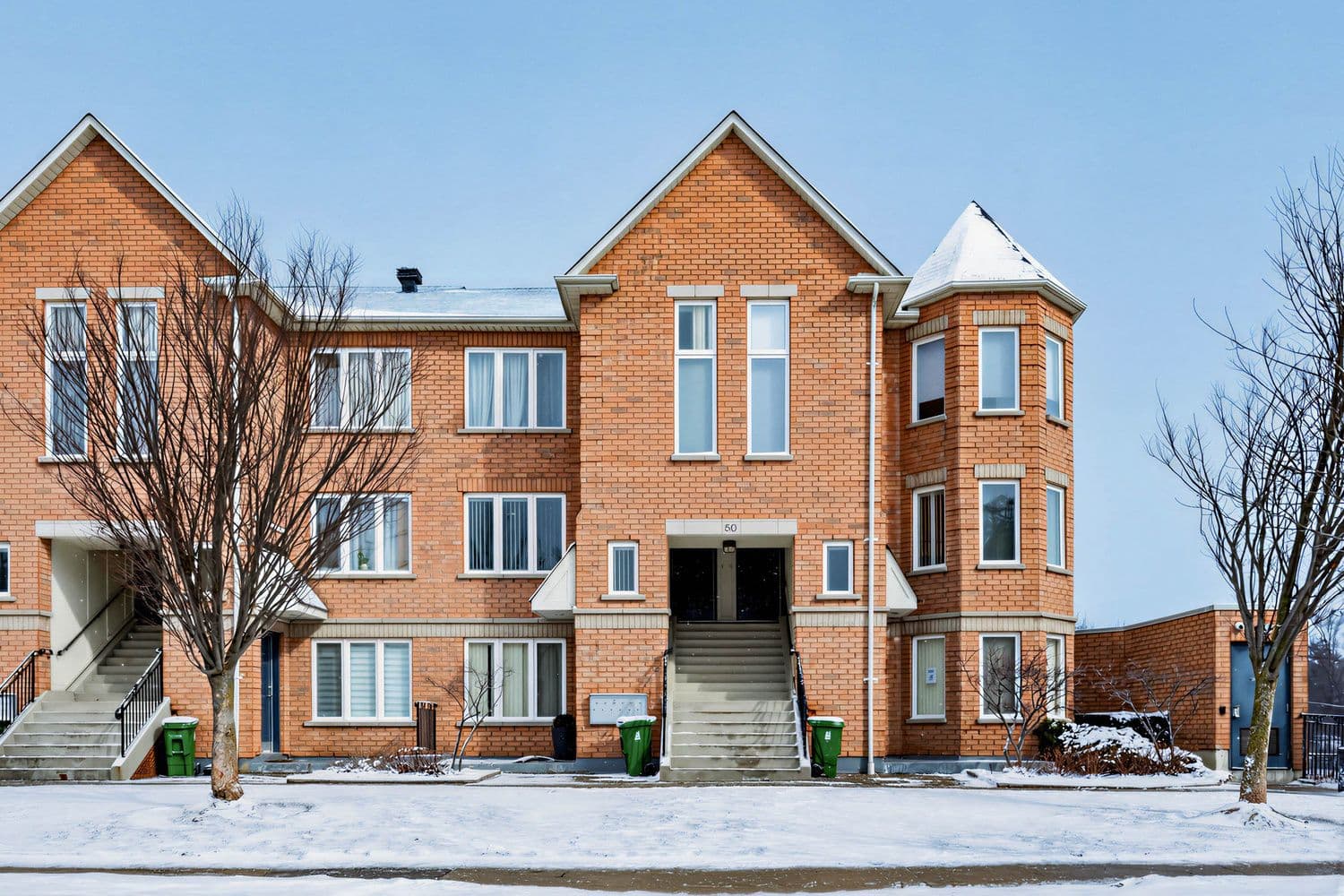 80 Aerodrome Crescent 101, Toronto C11, ON M4G 4J1