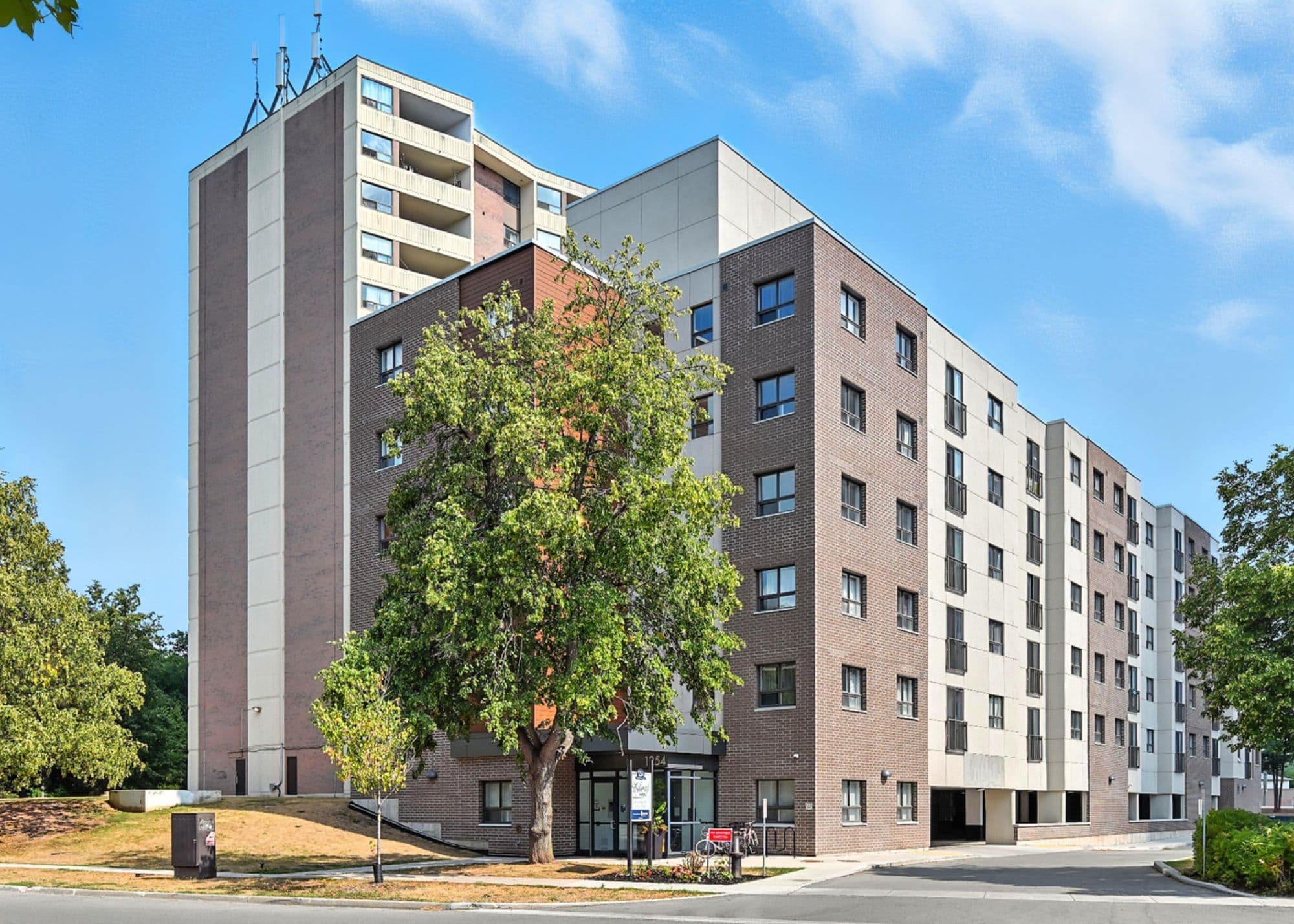 1254 Marlborough Court 608, Oakville, ON L6H 7X6