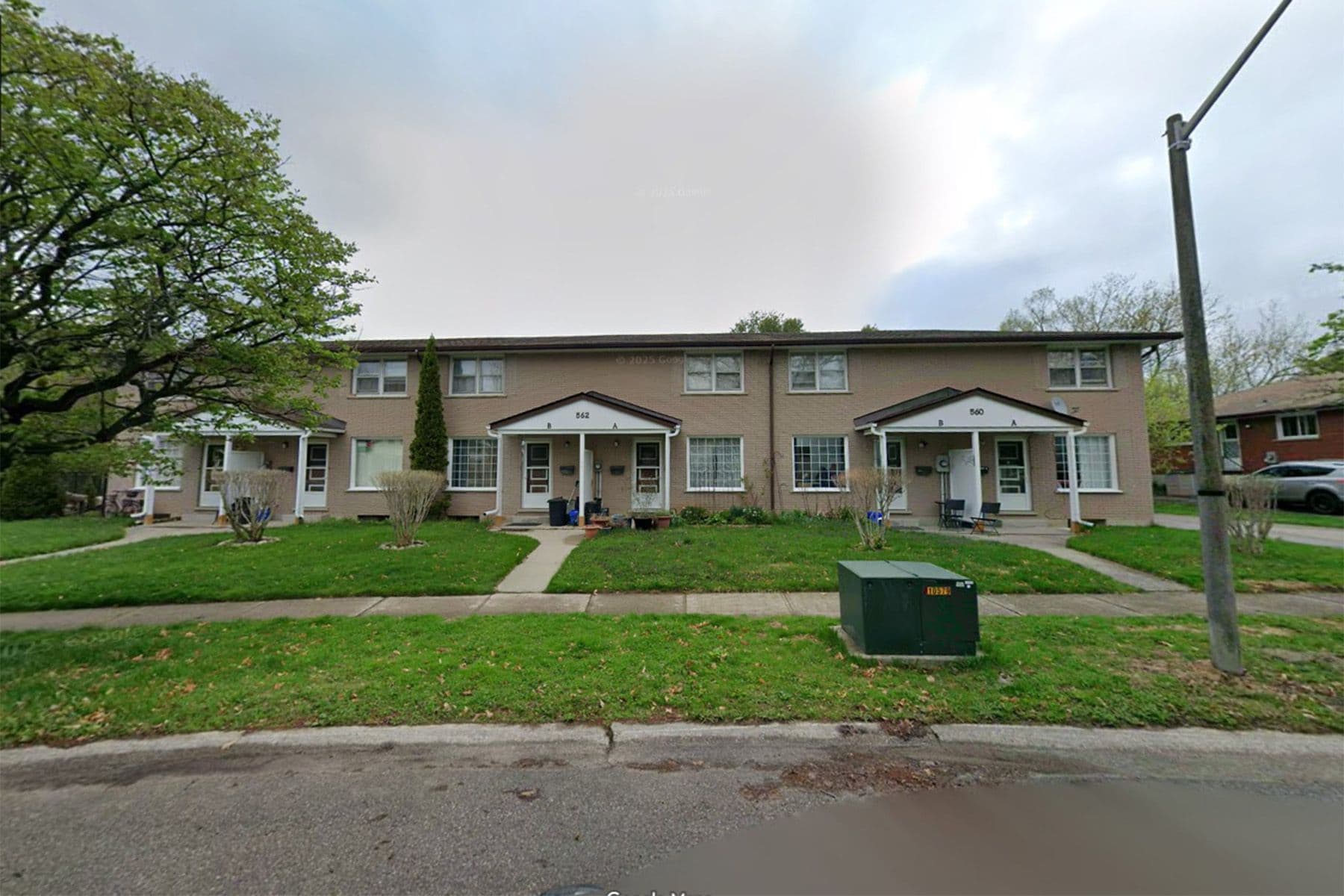 560 Brookhaven Crescent B, Waterloo, ON N2L 4R7