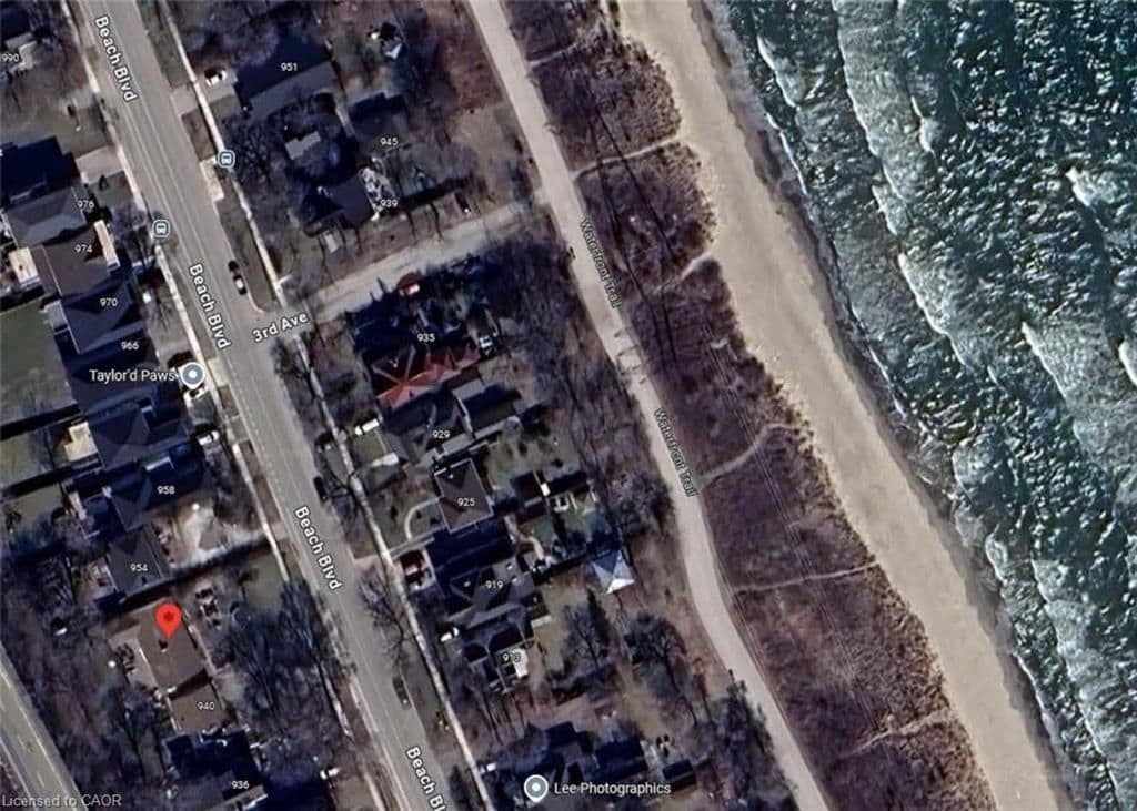 940-946 Beach Boulevard, Hamilton, ON L8H 6Z4